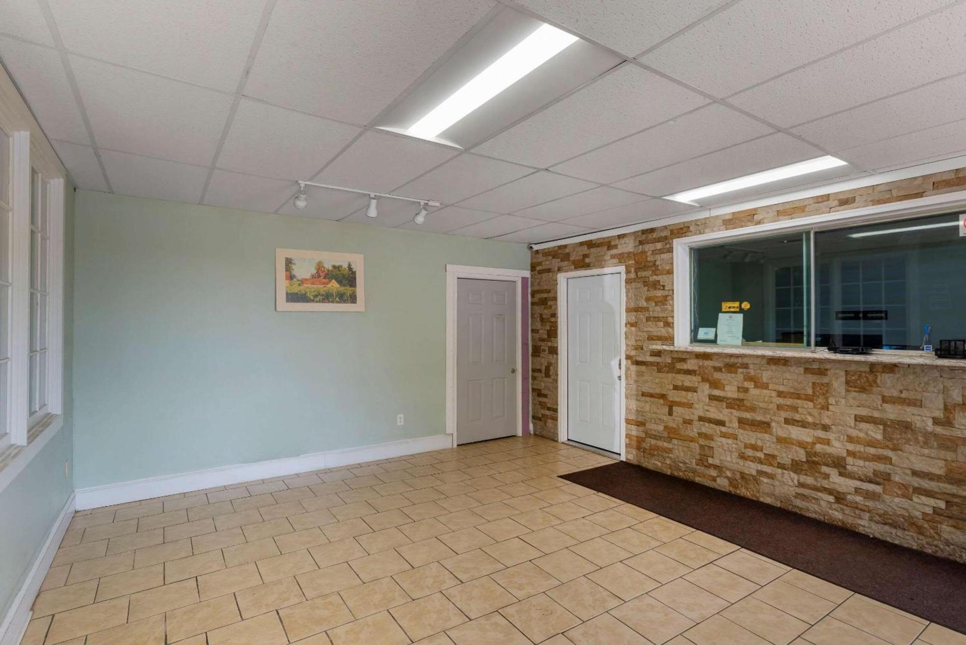 Rodeway Inn Colonial Heights I-95 photo 7