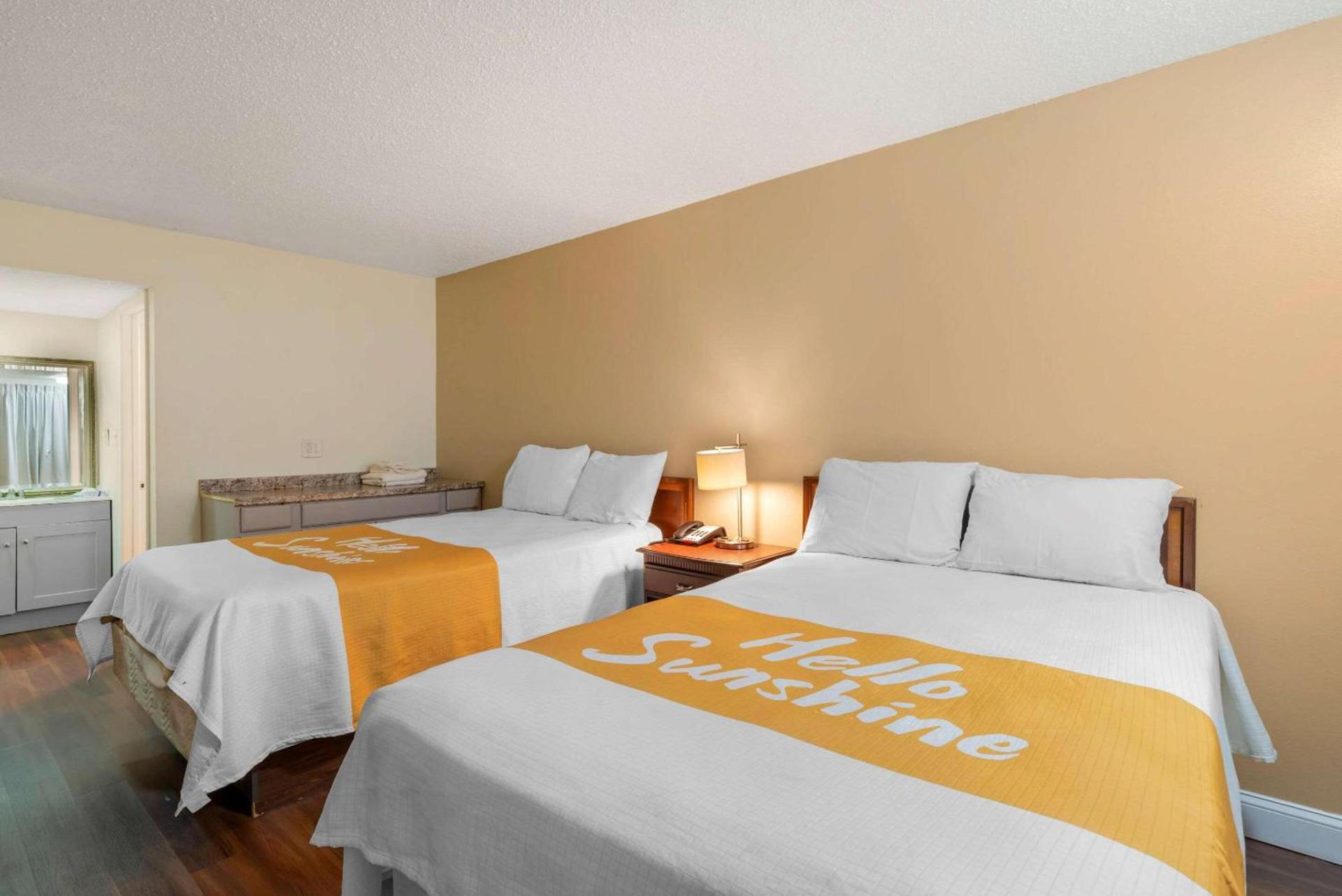 Rodeway Inn Colonial Heights I-95 photo 14