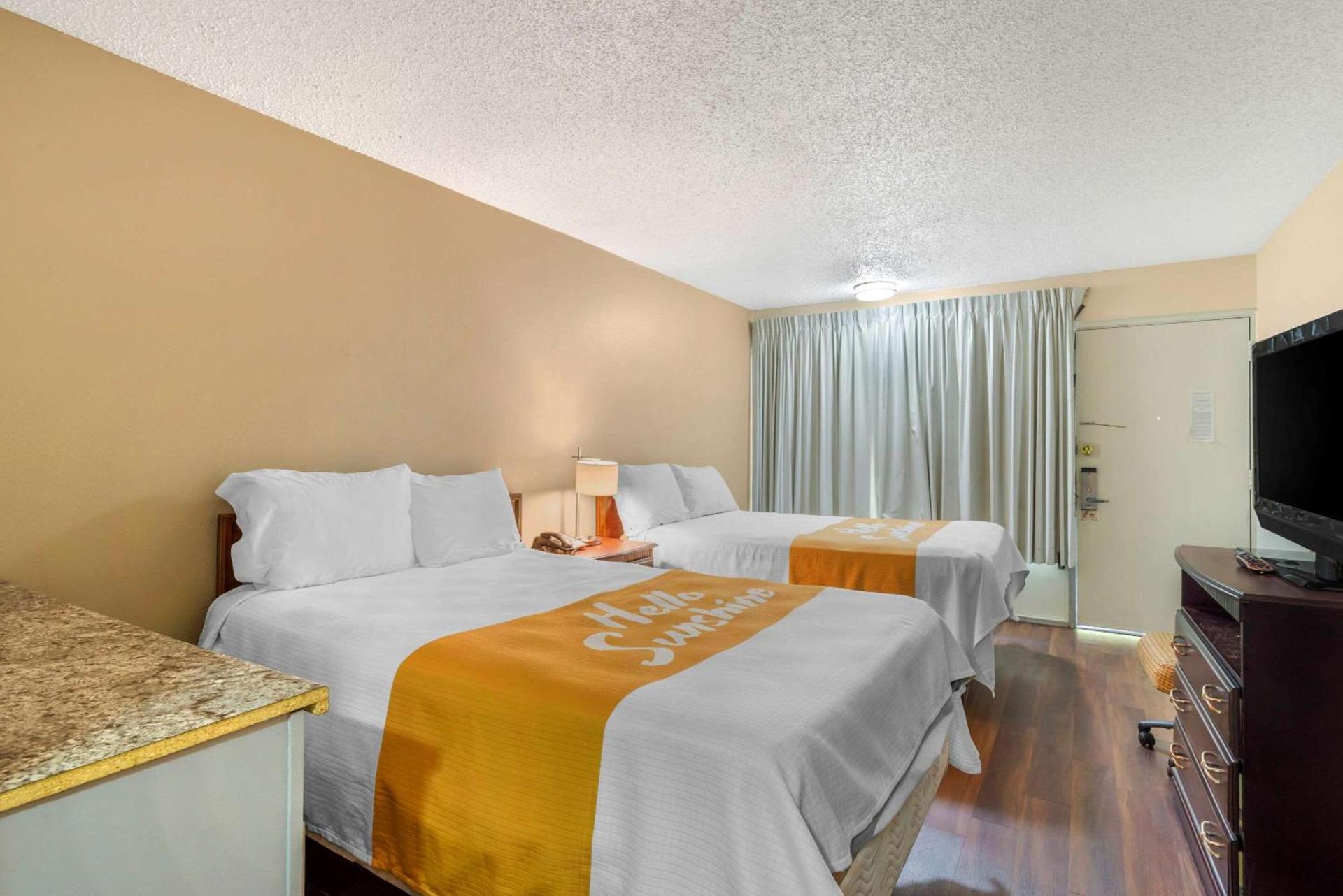 Rodeway Inn Colonial Heights I-95 photo 16