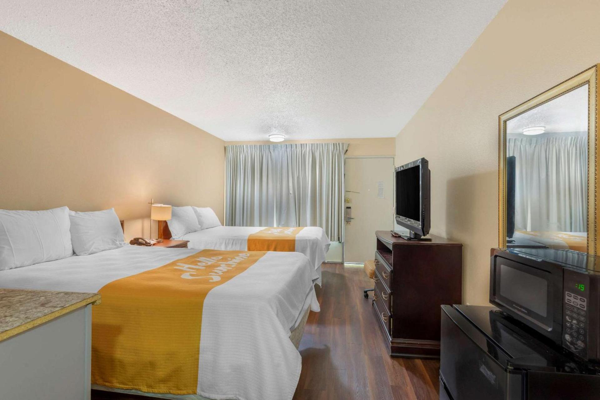 Rodeway Inn Colonial Heights I-95 photo 18