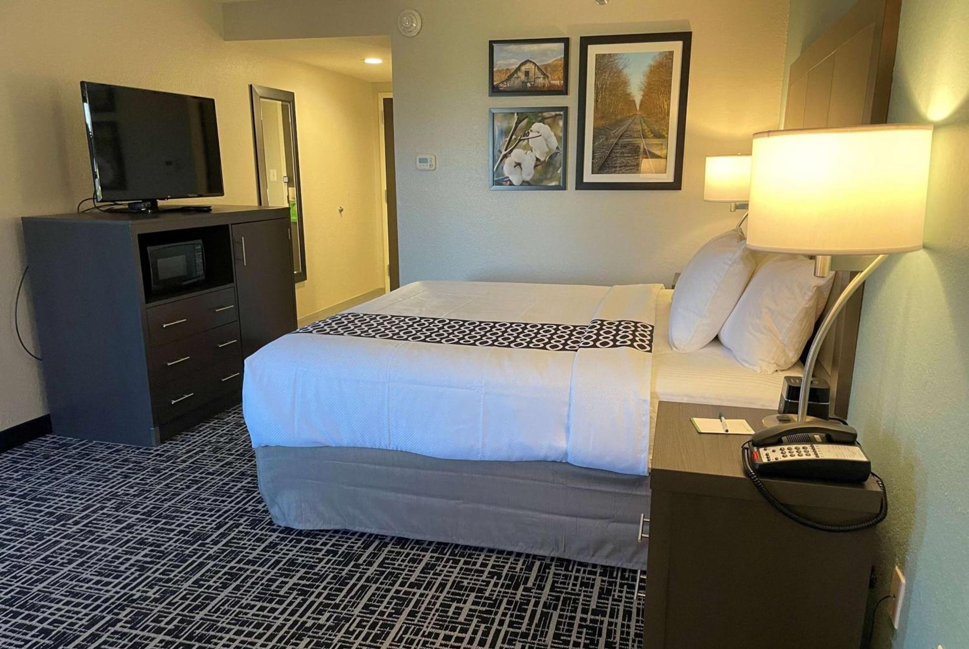 La Quinta by Wyndham Jonesboro photo 16