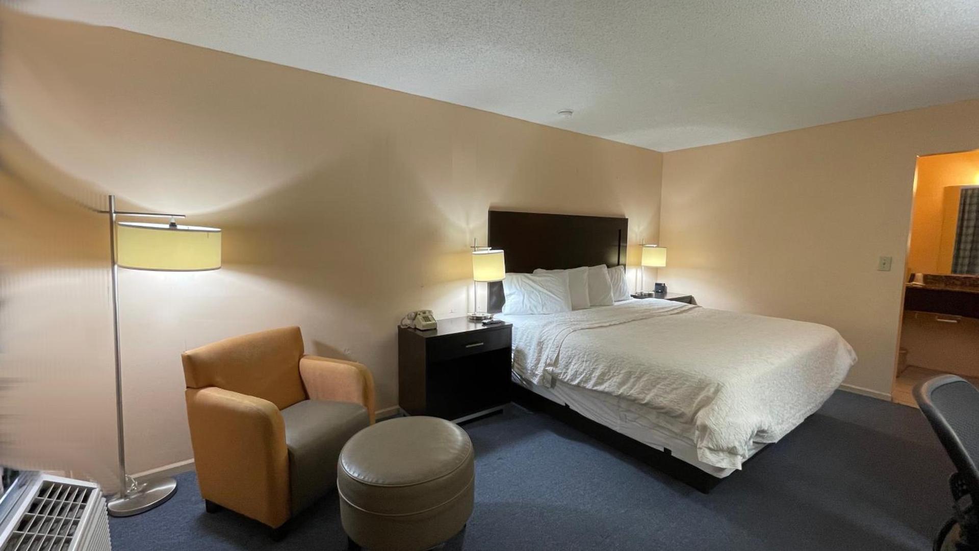 Slumber Inn Harrisonville photo 2