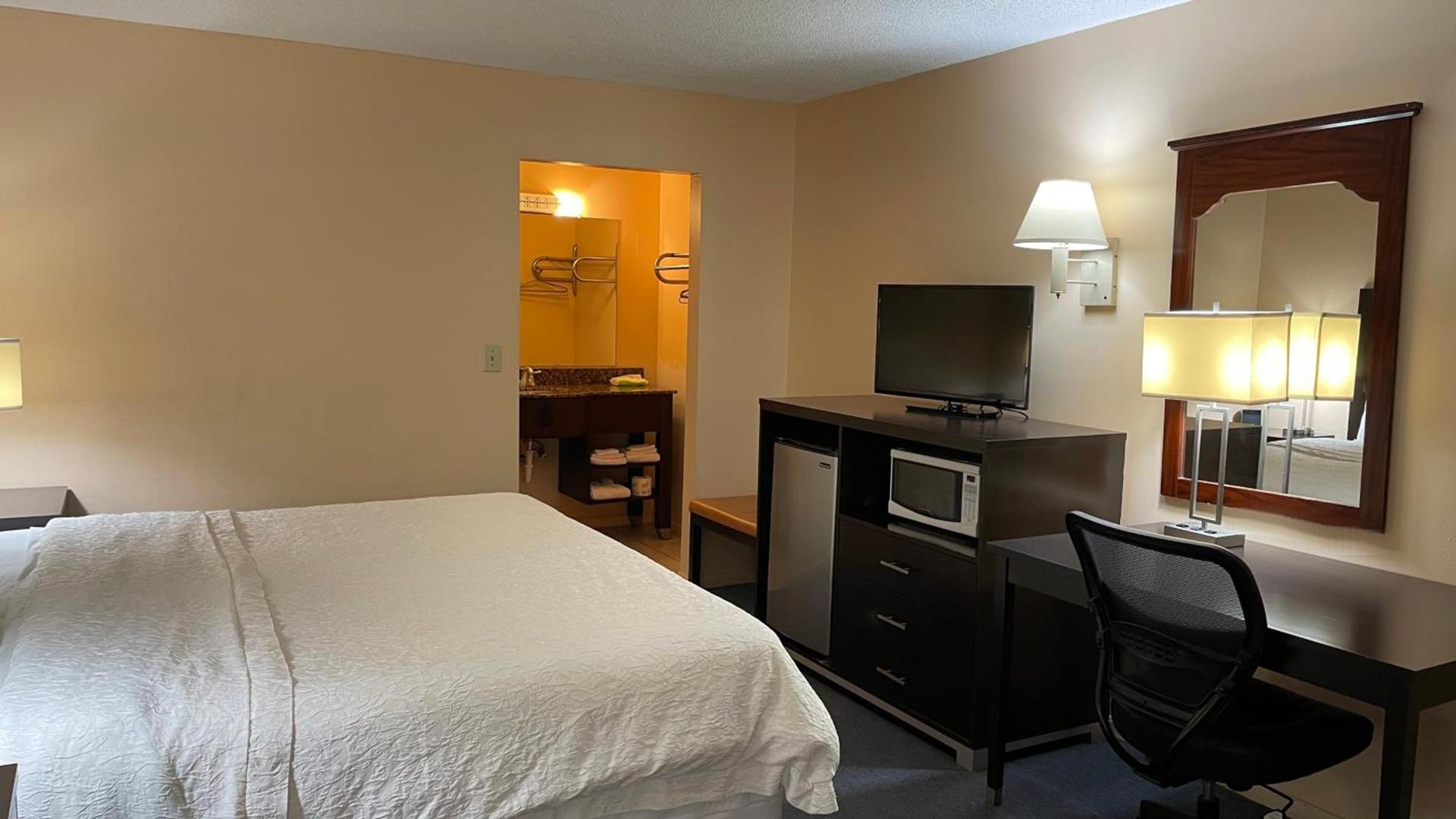 Slumber Inn Harrisonville photo 10