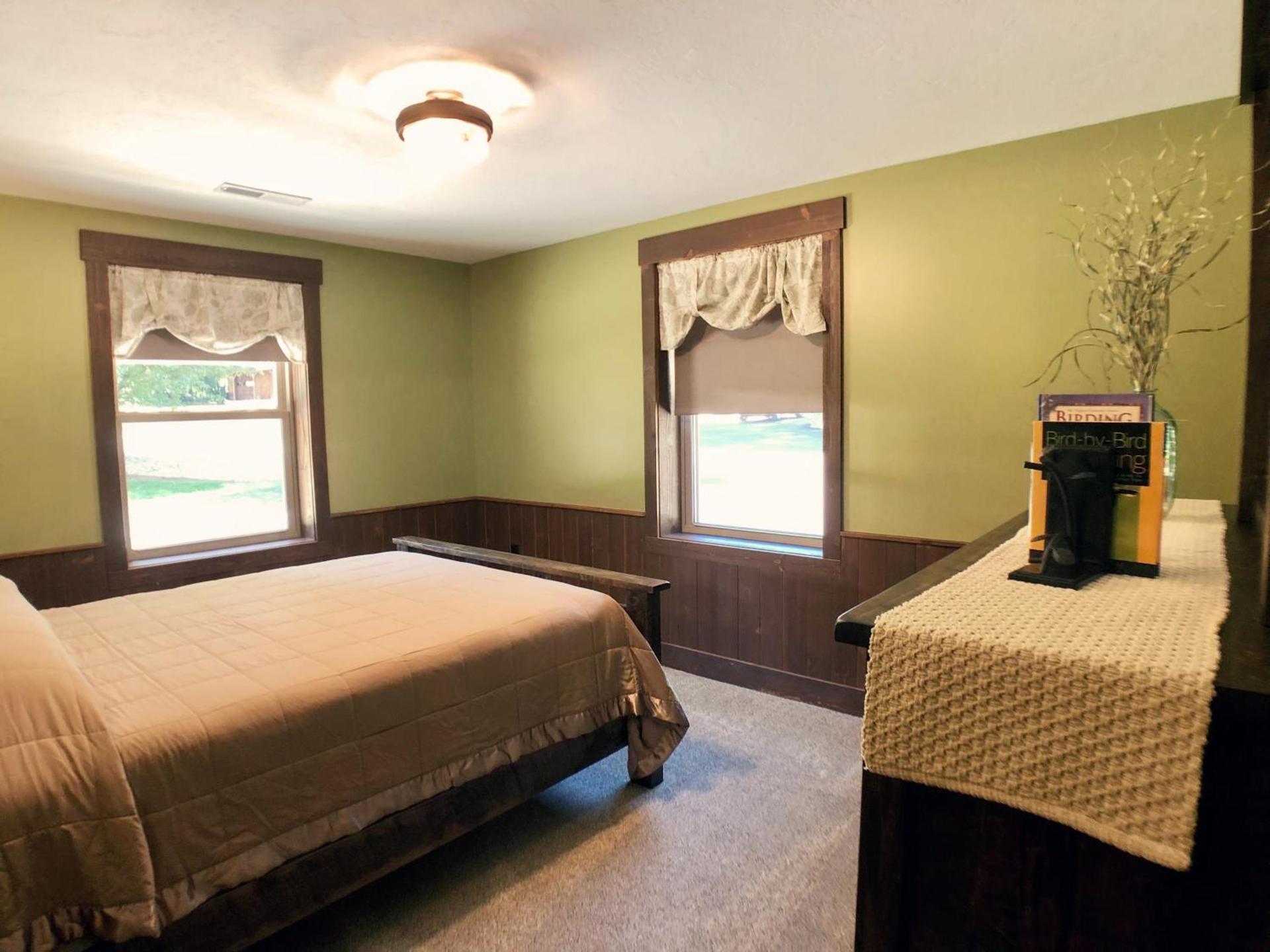 Sojourner's Lodge & Log Cabin Suites photo 64