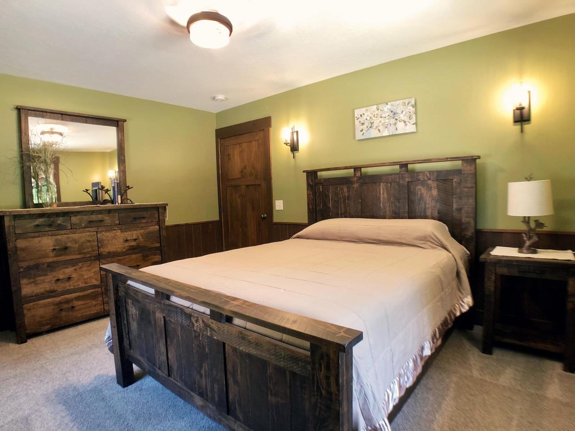 Sojourner's Lodge & Log Cabin Suites photo 65