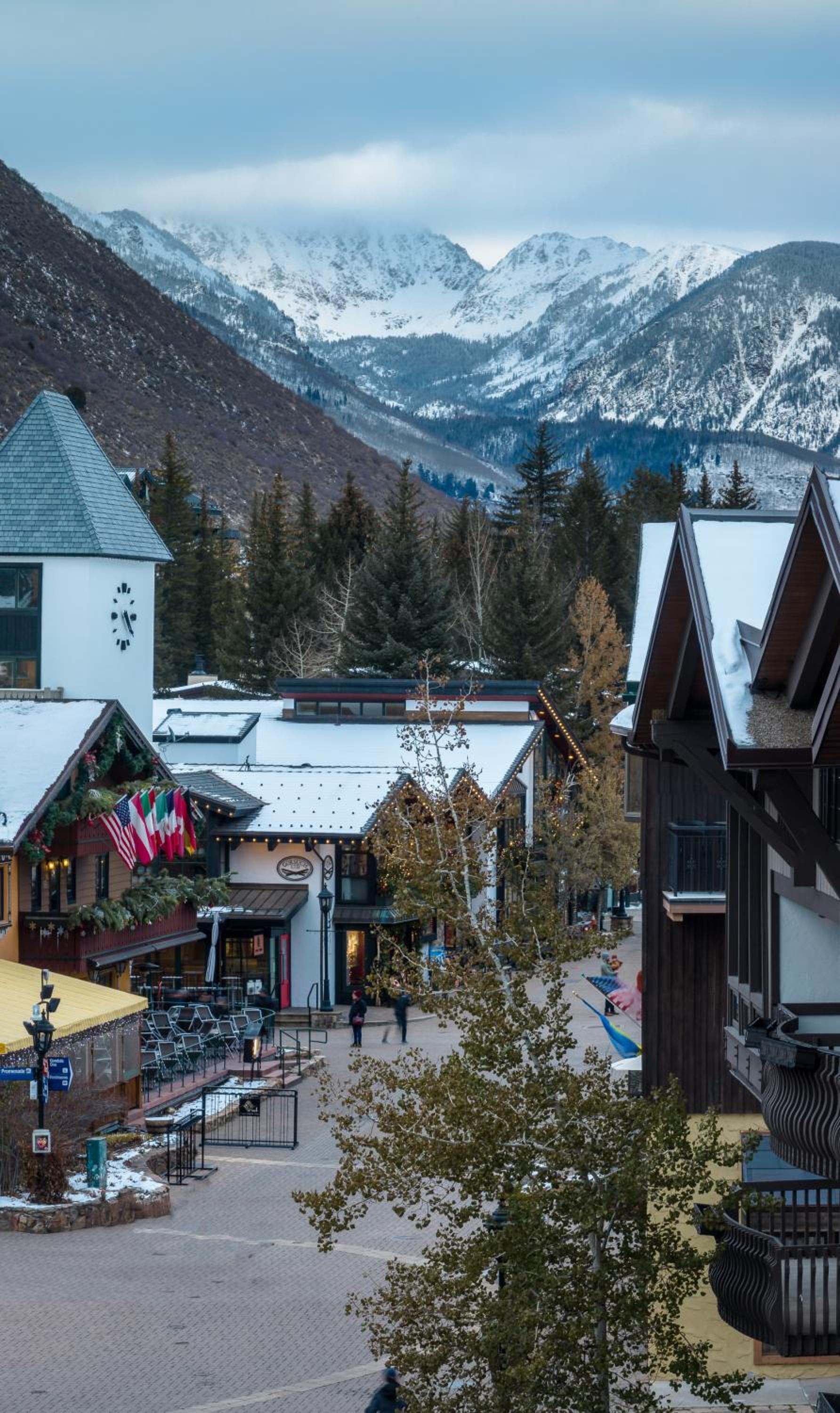 Lodge at Vail Condominiums photo 40