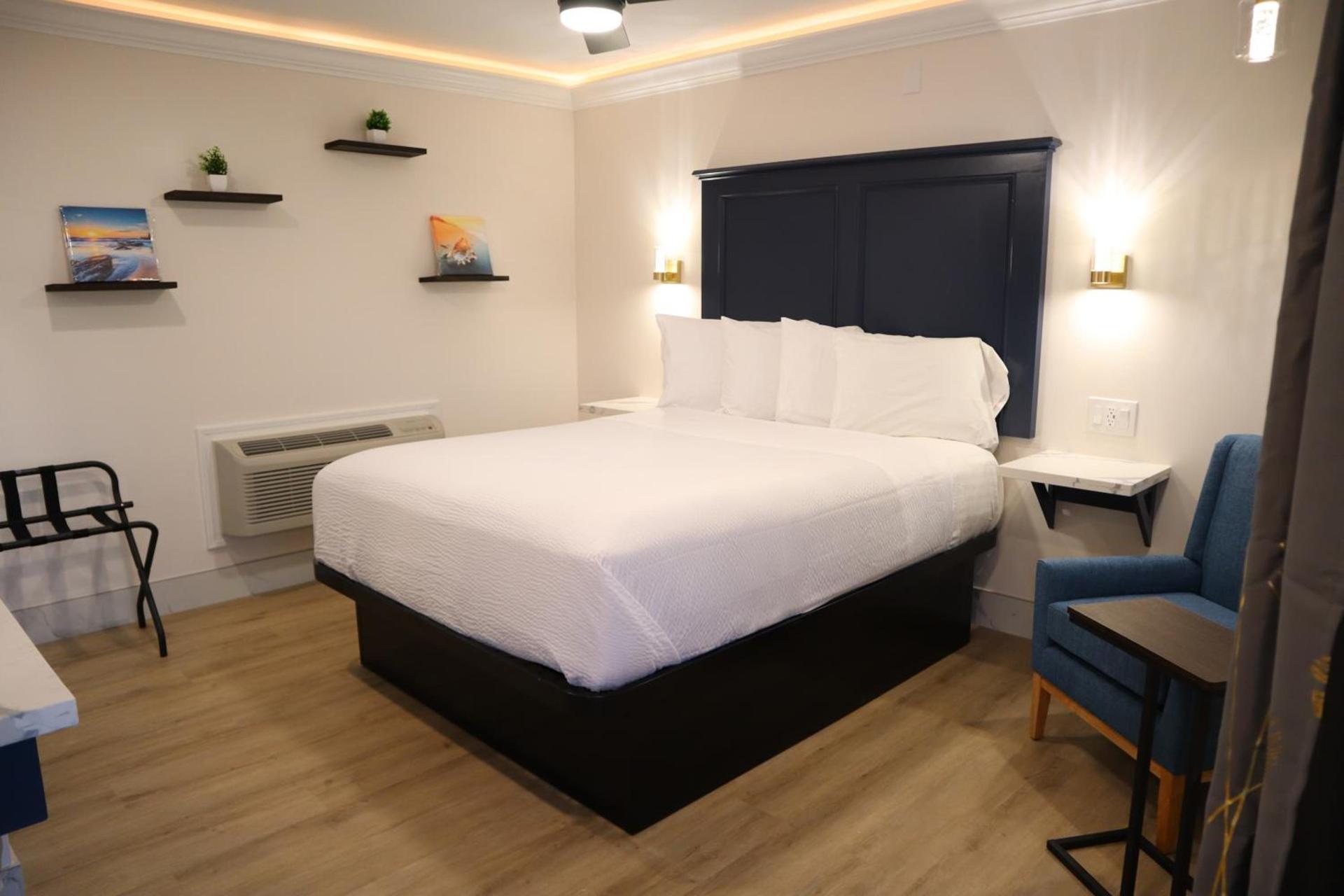 Blufftop Inn & Suites - Wharf/Restaurant District photo 91