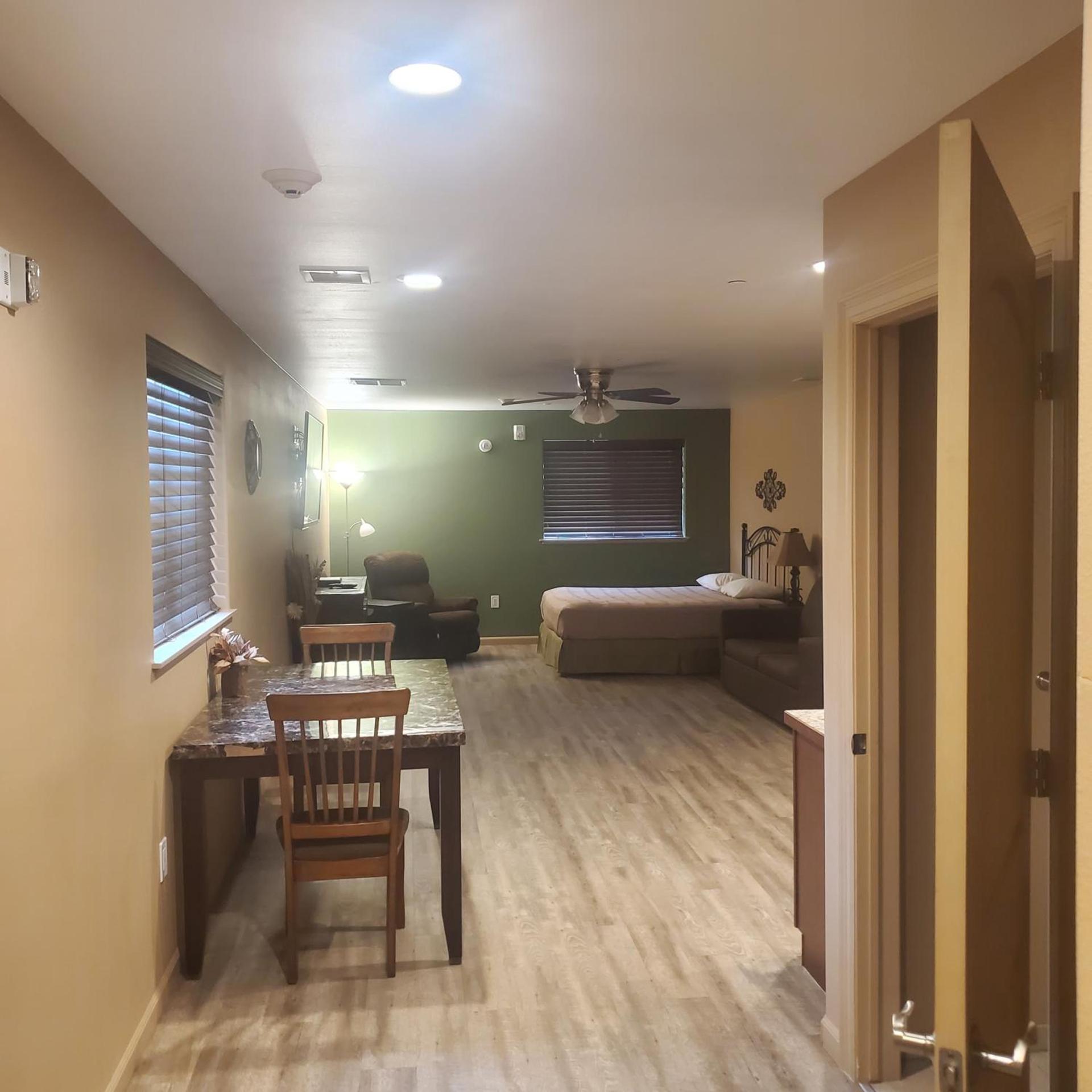 Terrace Park Inn photo 15