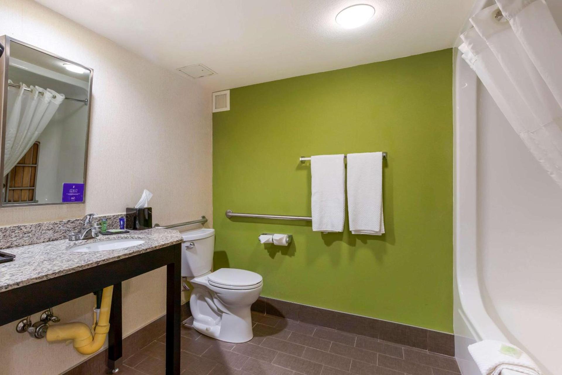 Sleep Inn Ontario photo 6
