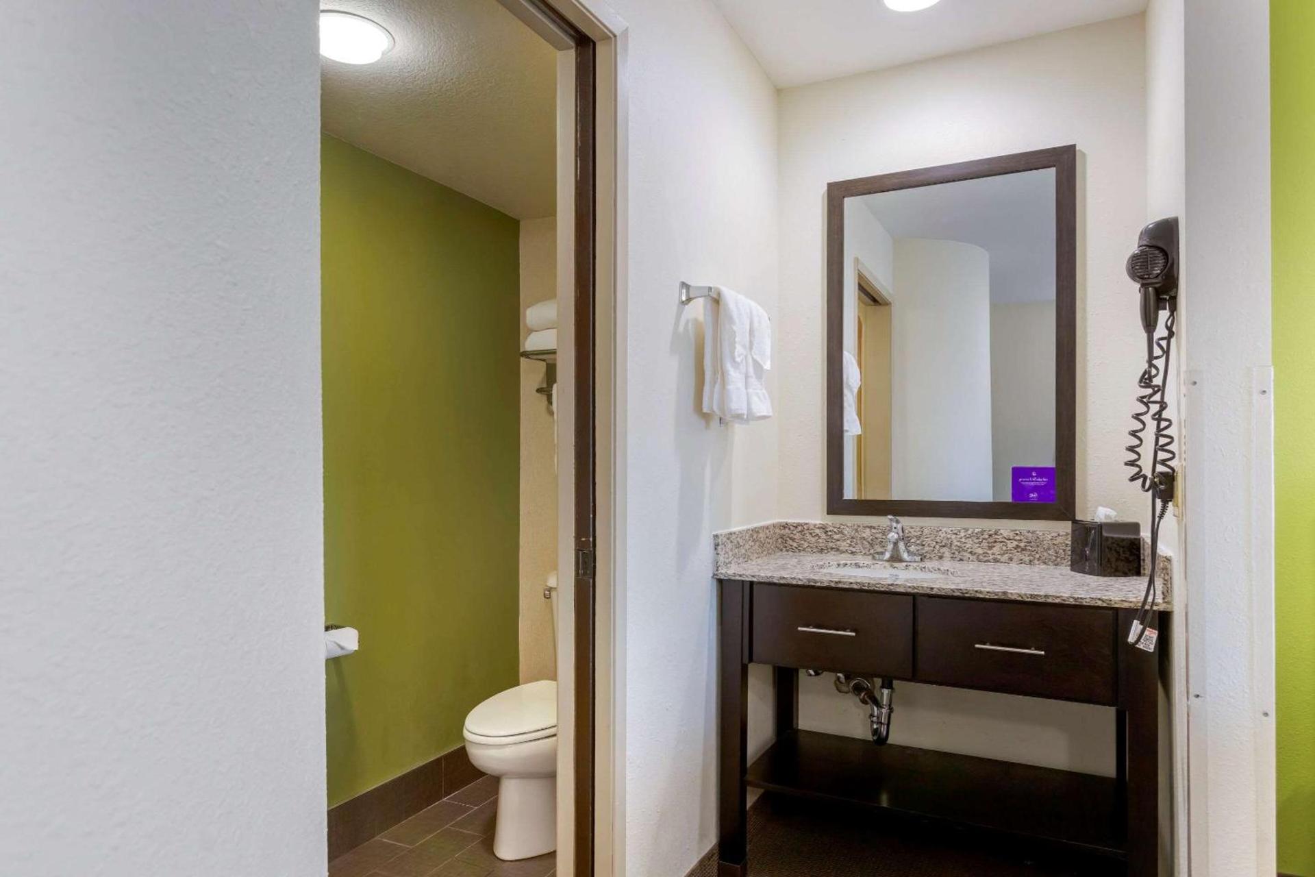 Sleep Inn Ontario photo 17