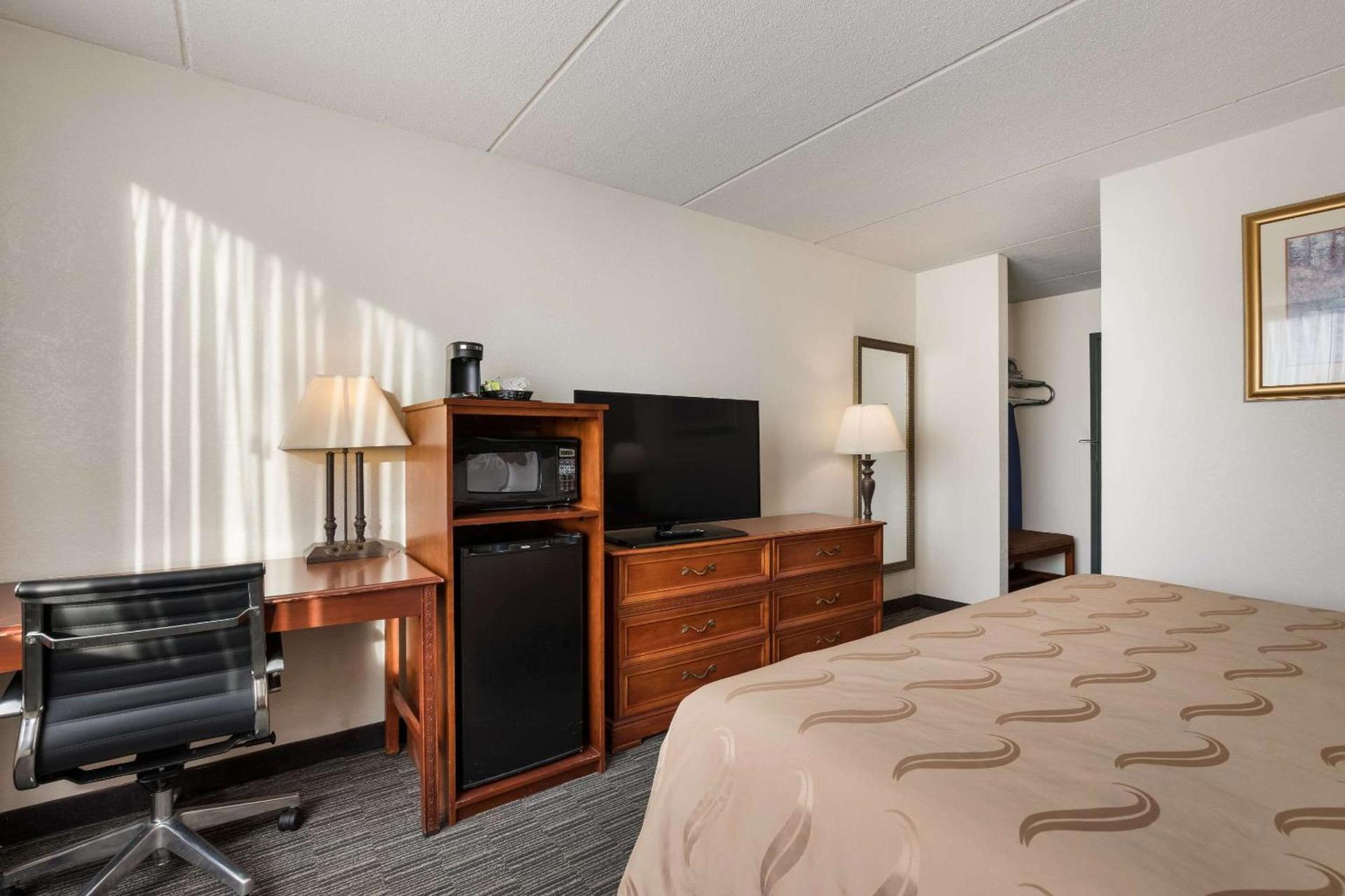 Quality Inn Joliet photo 12