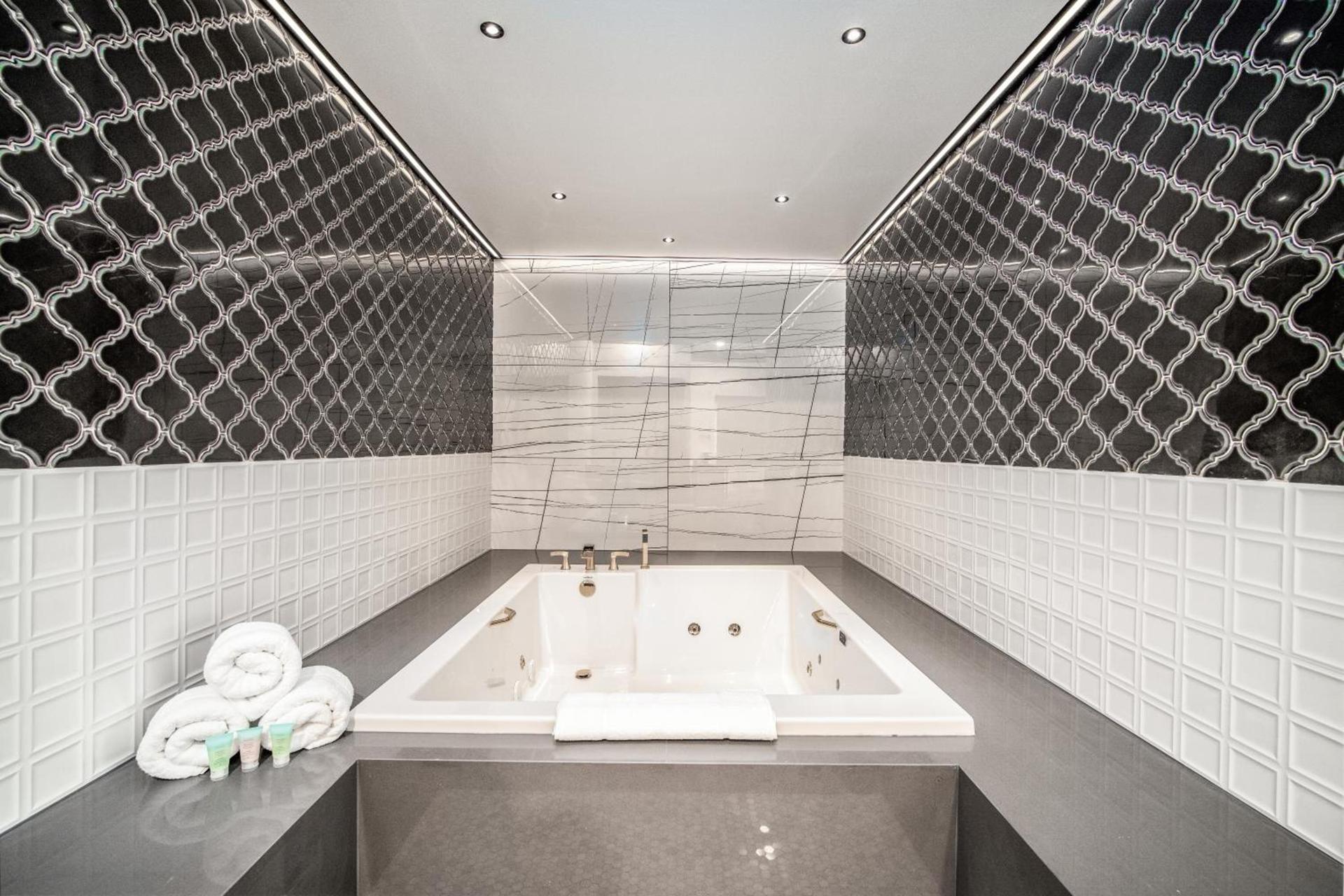 Aspire Inn Studios & Spas photo 50