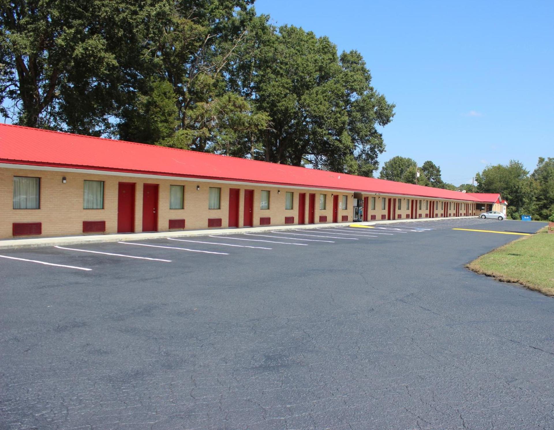 Landsford Inn photo 1