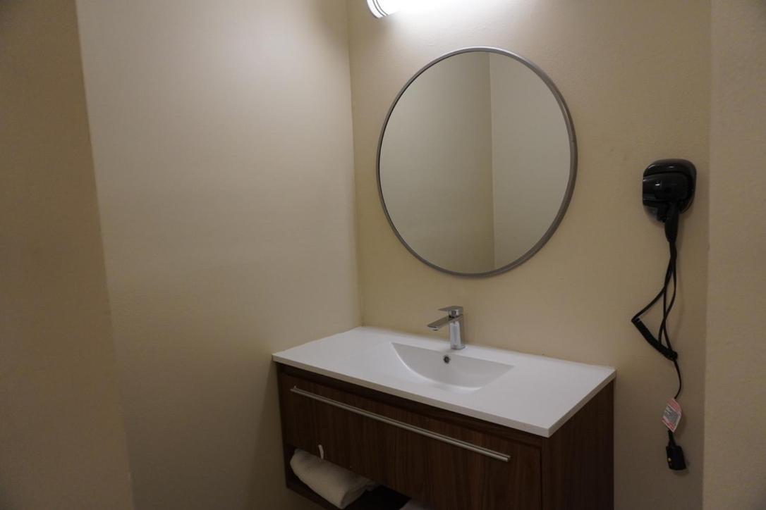 Rose Garden Inn photo 26