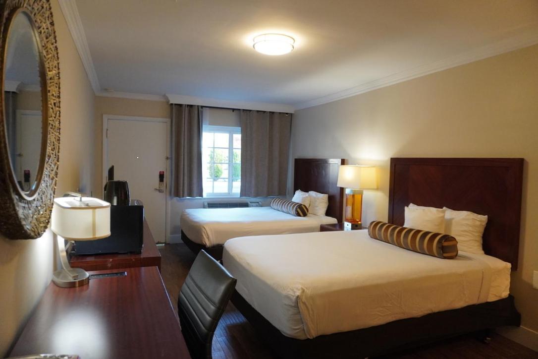 Rose Garden Inn photo 39