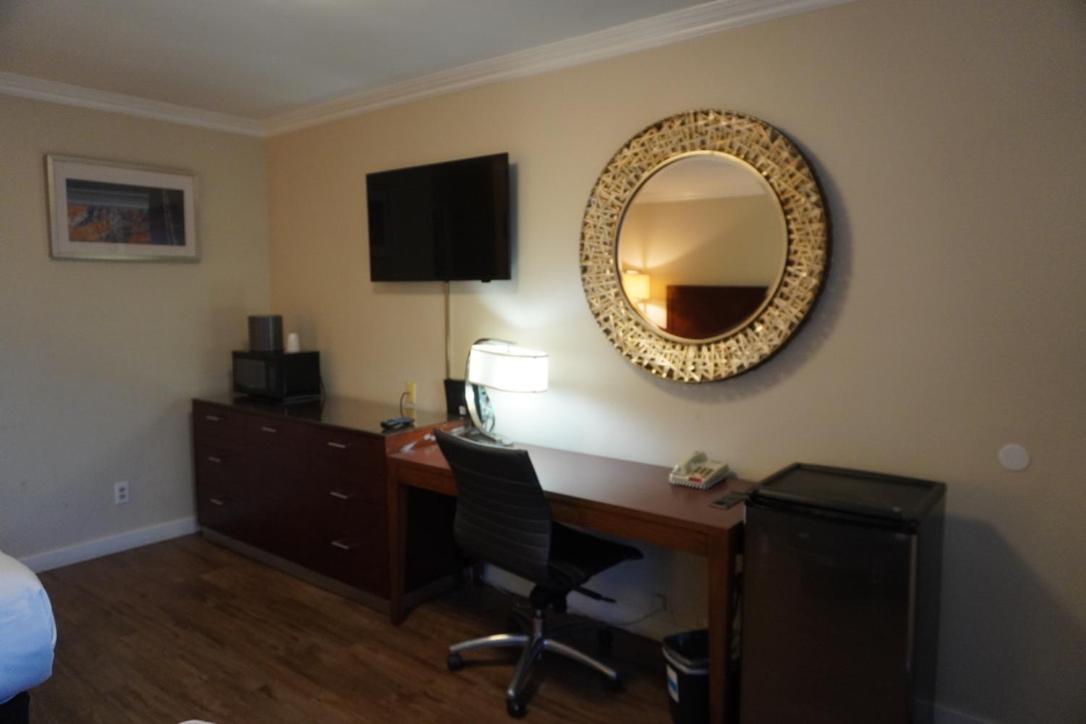 Rose Garden Inn photo 33