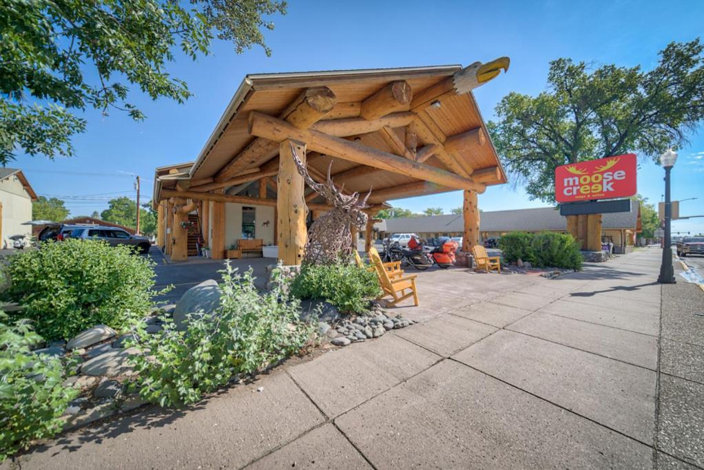 Moose Creek Lodge & Suites photo 14