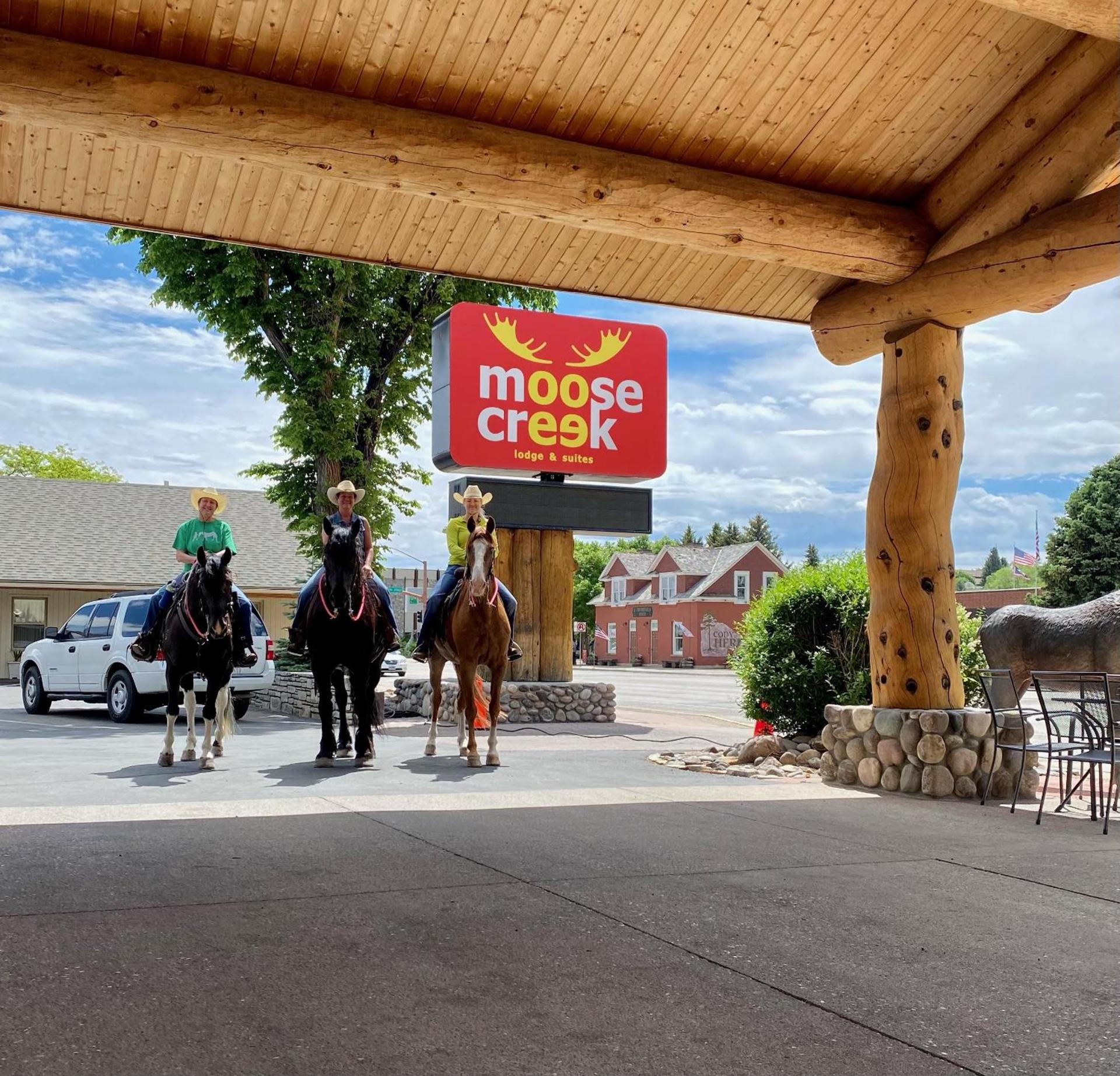 Moose Creek Lodge & Suites photo 32