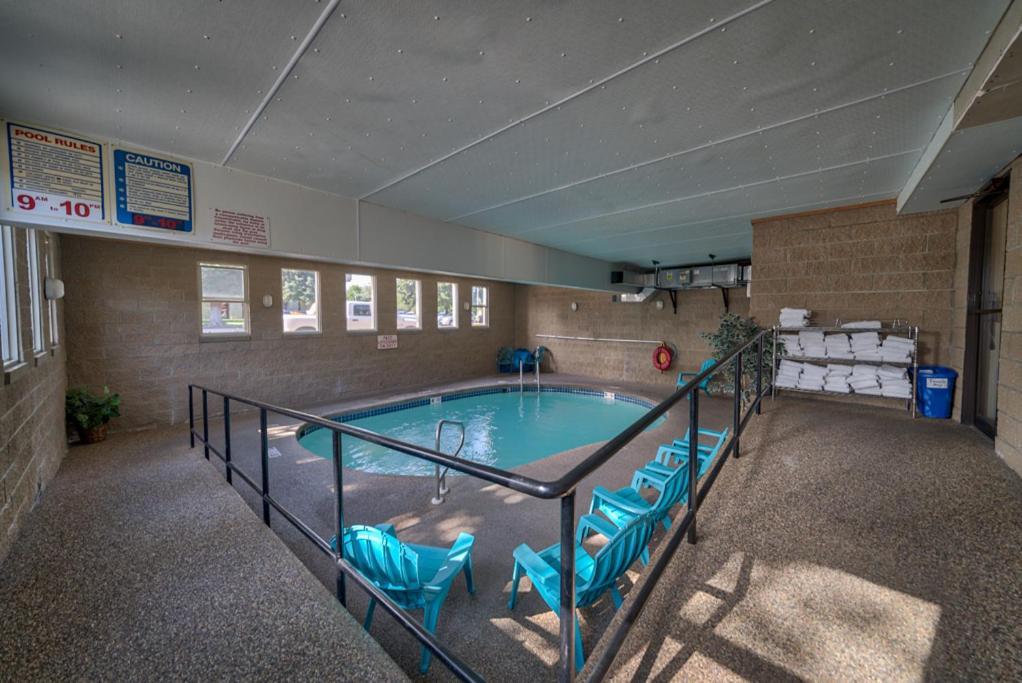 Moose Creek Lodge & Suites photo 34