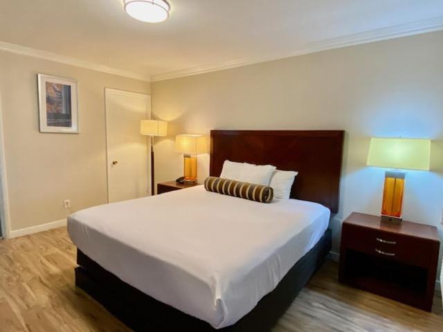 Rose Garden Inn photo 38