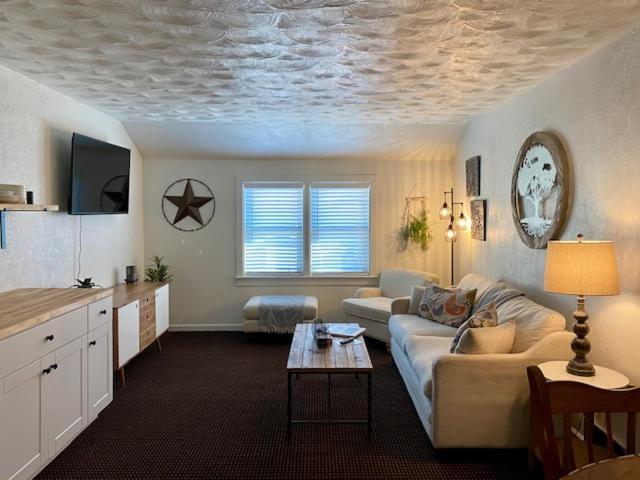 Moose Creek Lodge & Suites photo 29