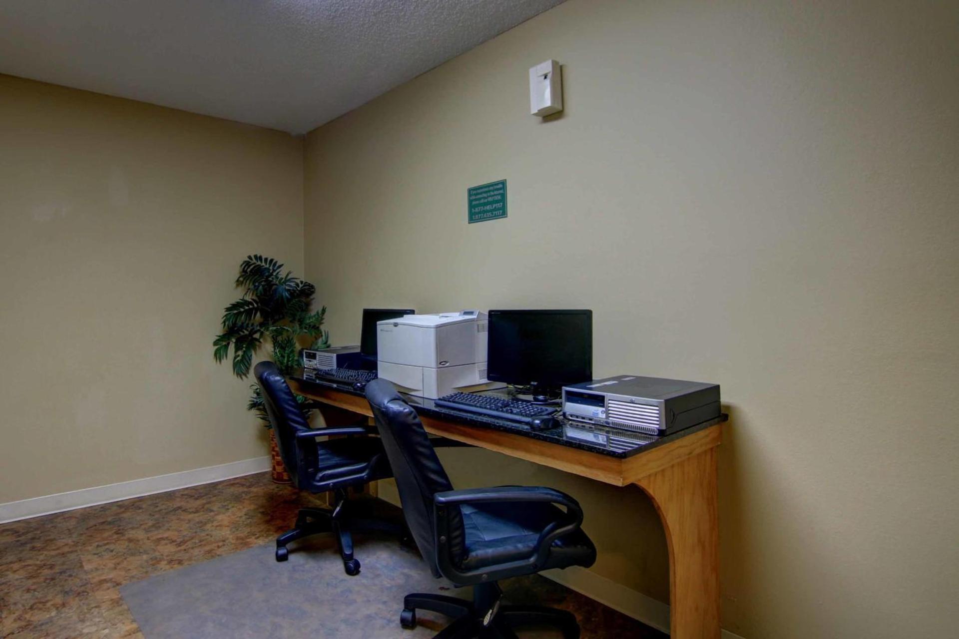 InTown Suites Extended Stay Marietta GA - Roswell Rd photo 21