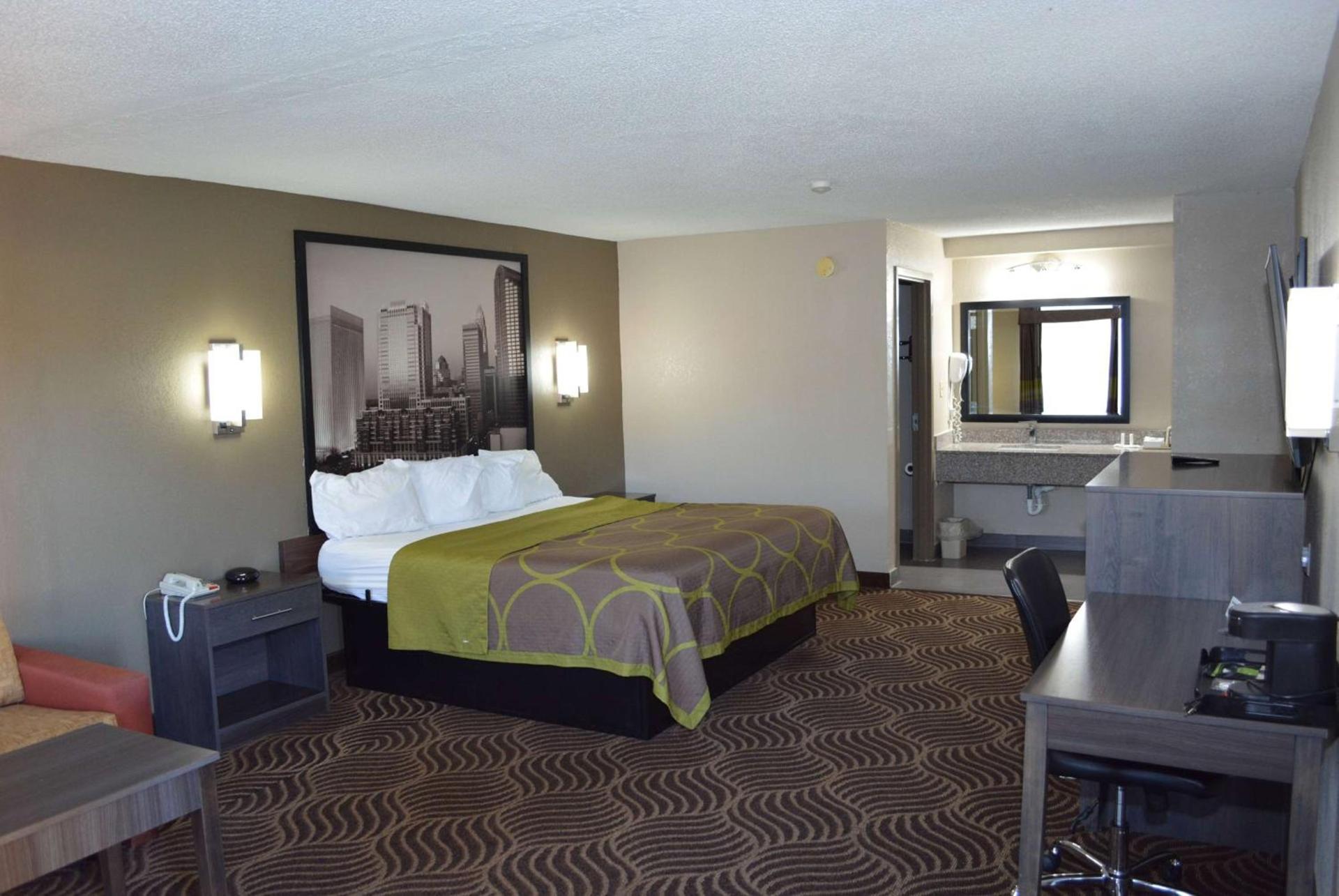 Super 8 by Wyndham Huntersville/Charlotte Area photo 17