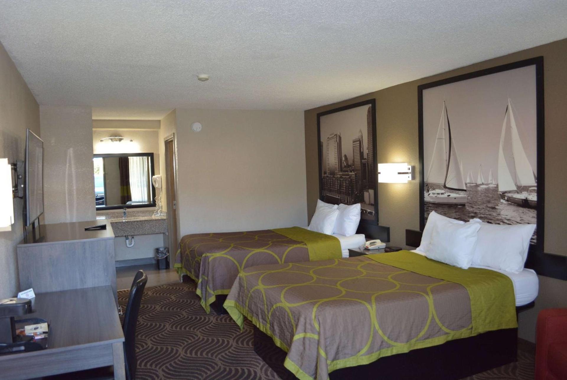 Super 8 by Wyndham Huntersville/Charlotte Area photo 19