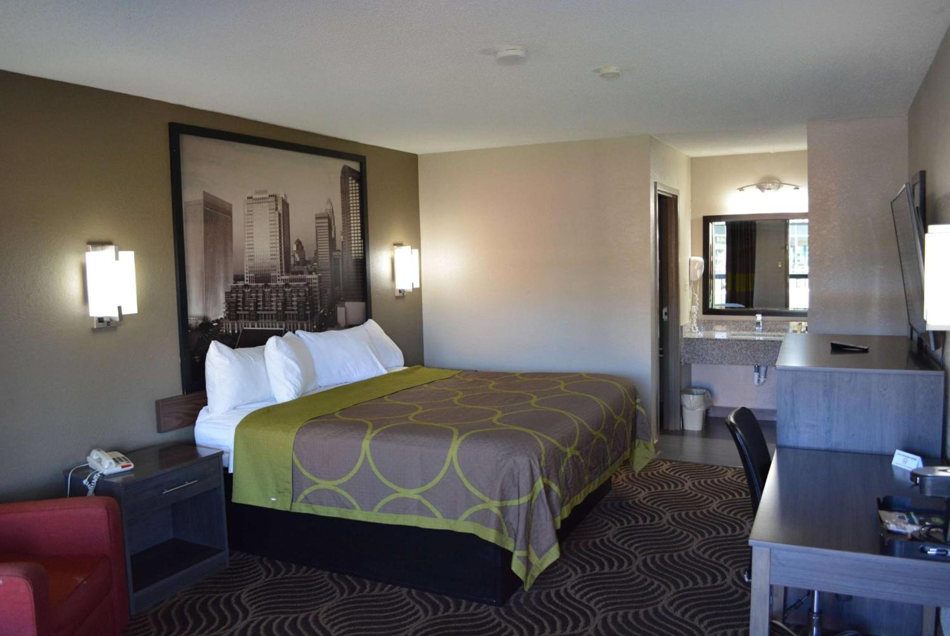 Super 8 by Wyndham Huntersville/Charlotte Area photo 21