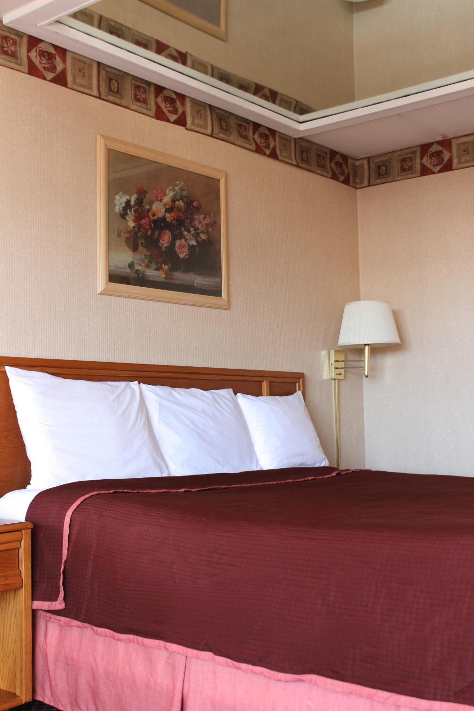 Regency Inn Richmond photo 12