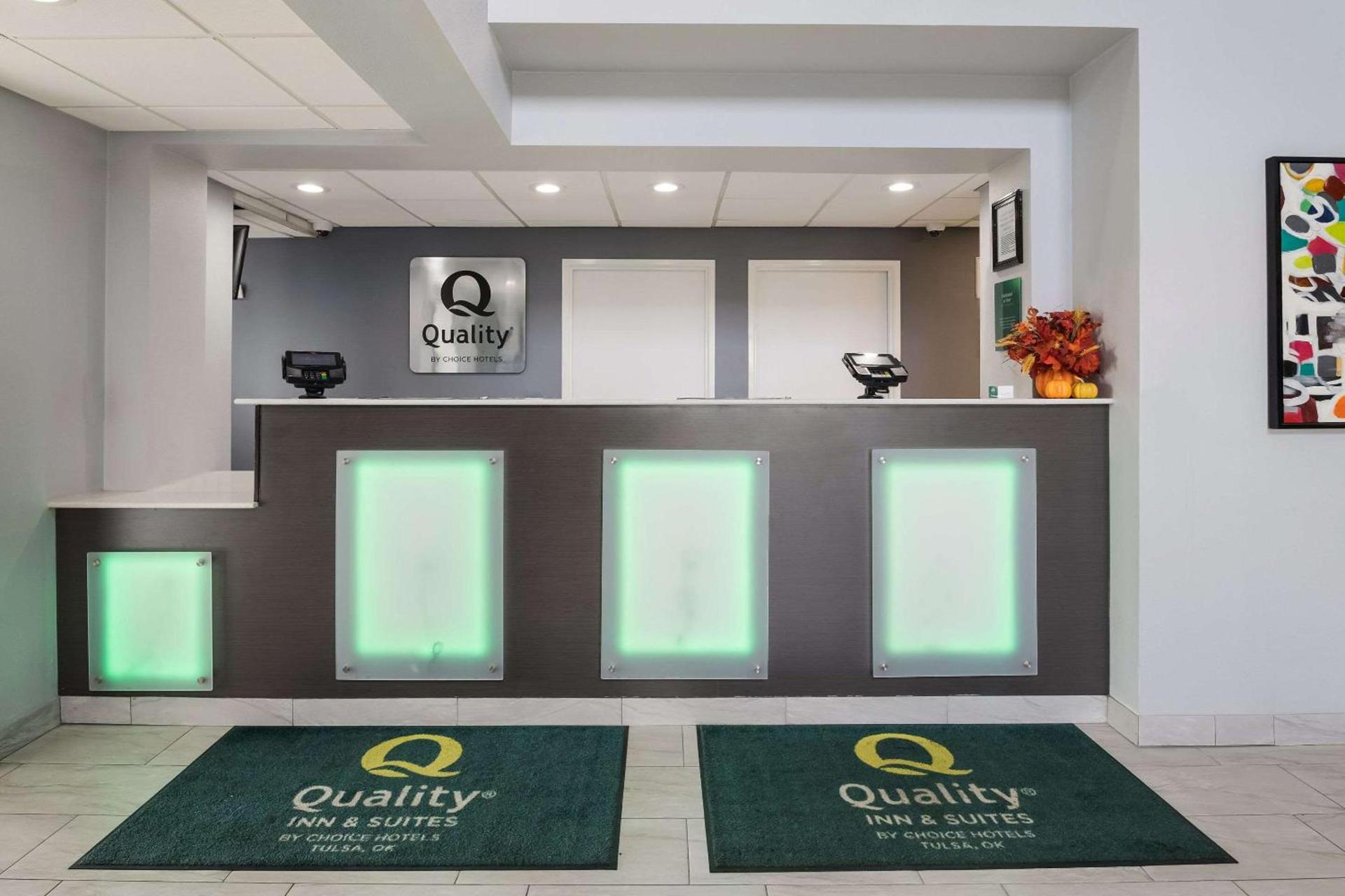 Quality Suites Tulsa I-44 photo 2