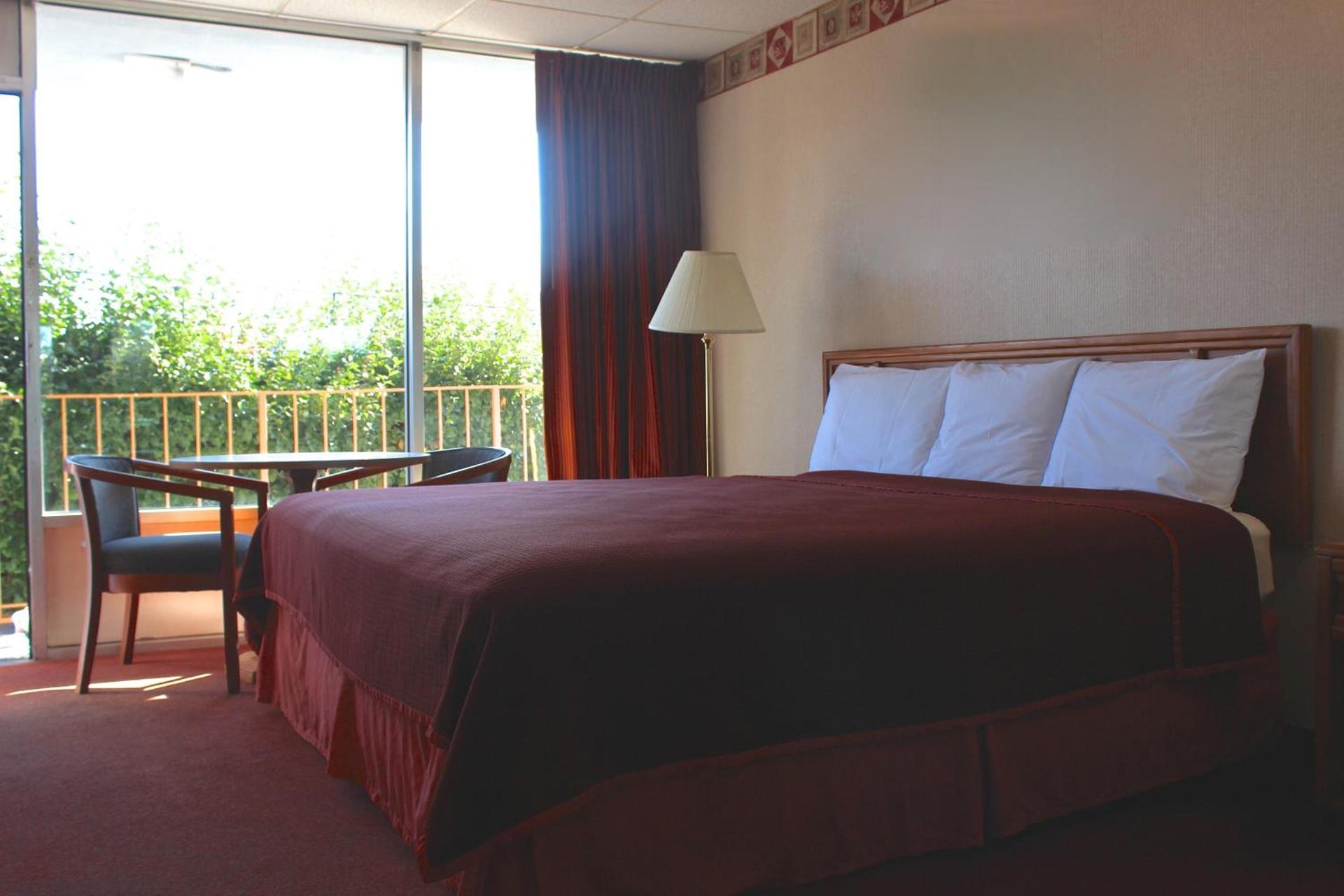 Regency Inn Richmond photo 9