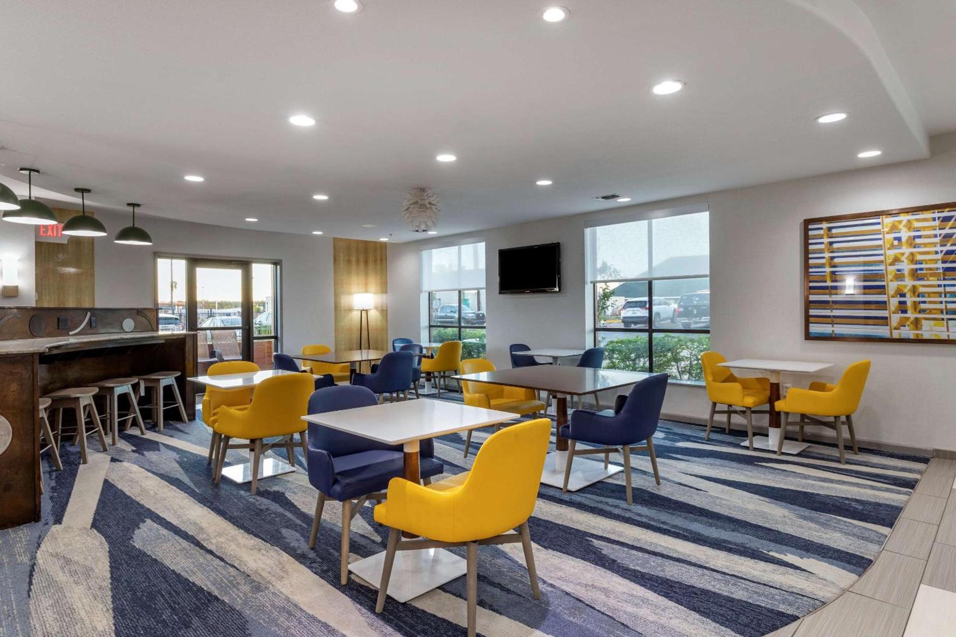 Comfort Suites Natchitoches photo 26