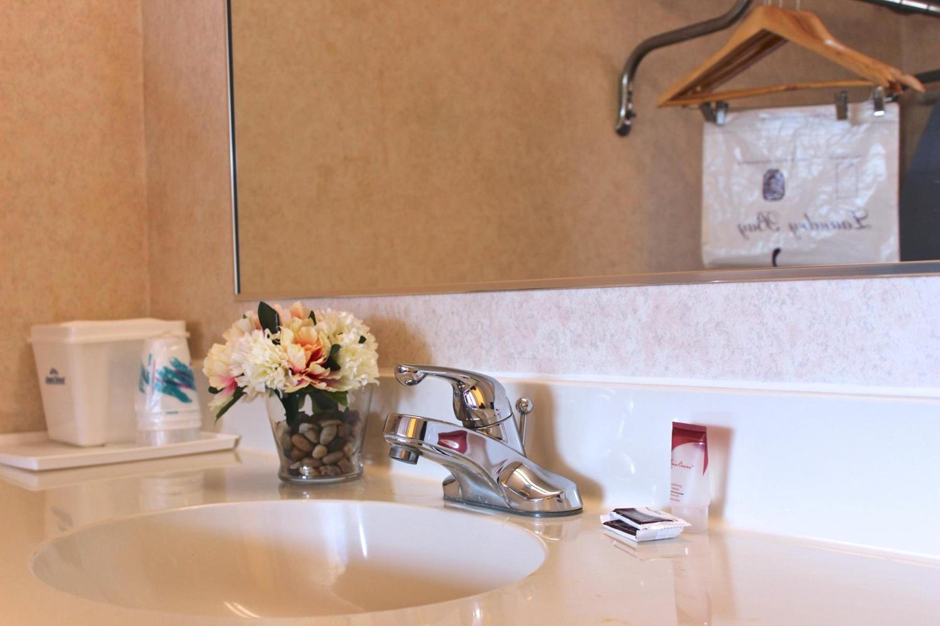 Regency Inn Richmond photo 20
