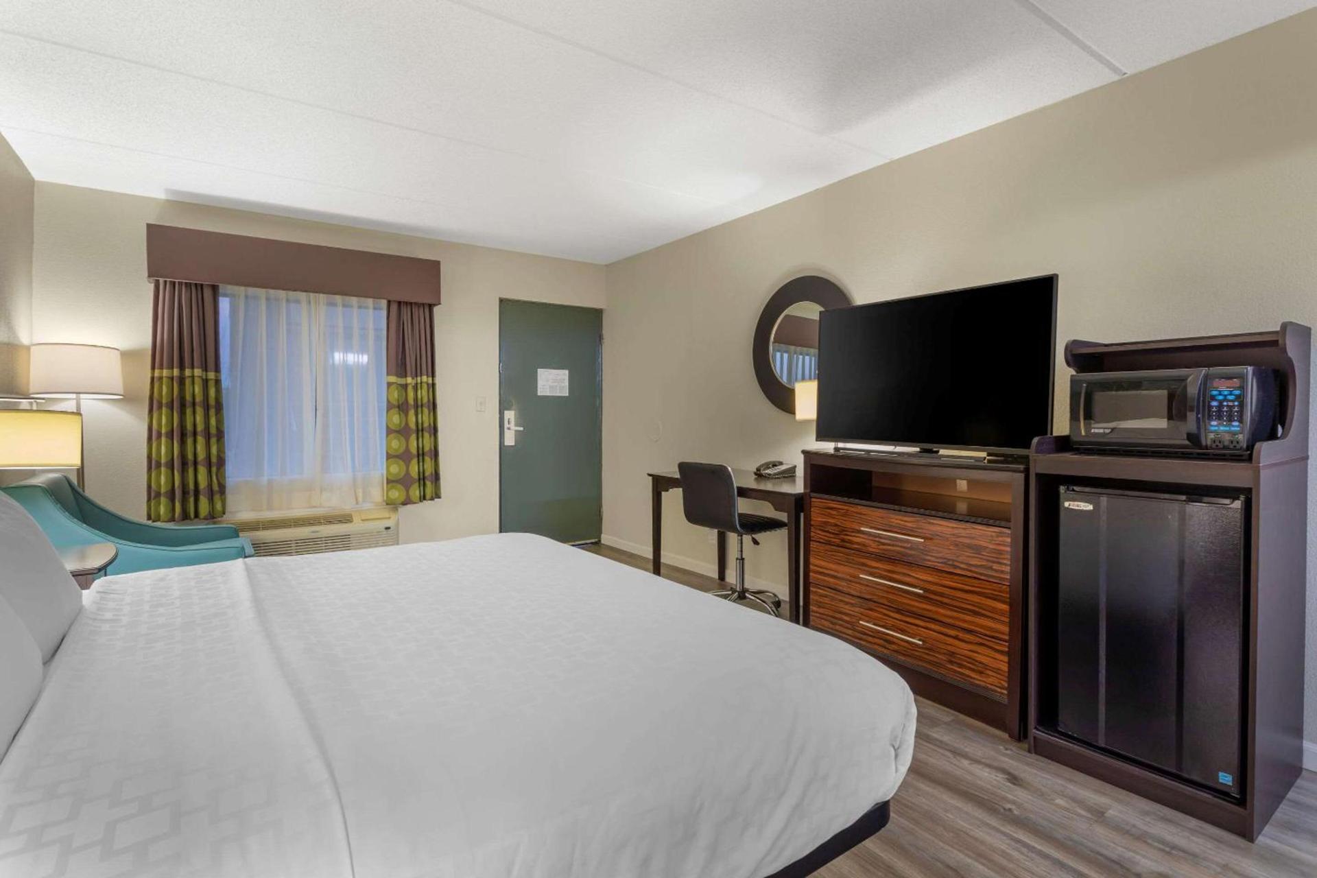 Clarion Pointe Kimball By Choice Hotels photo 25