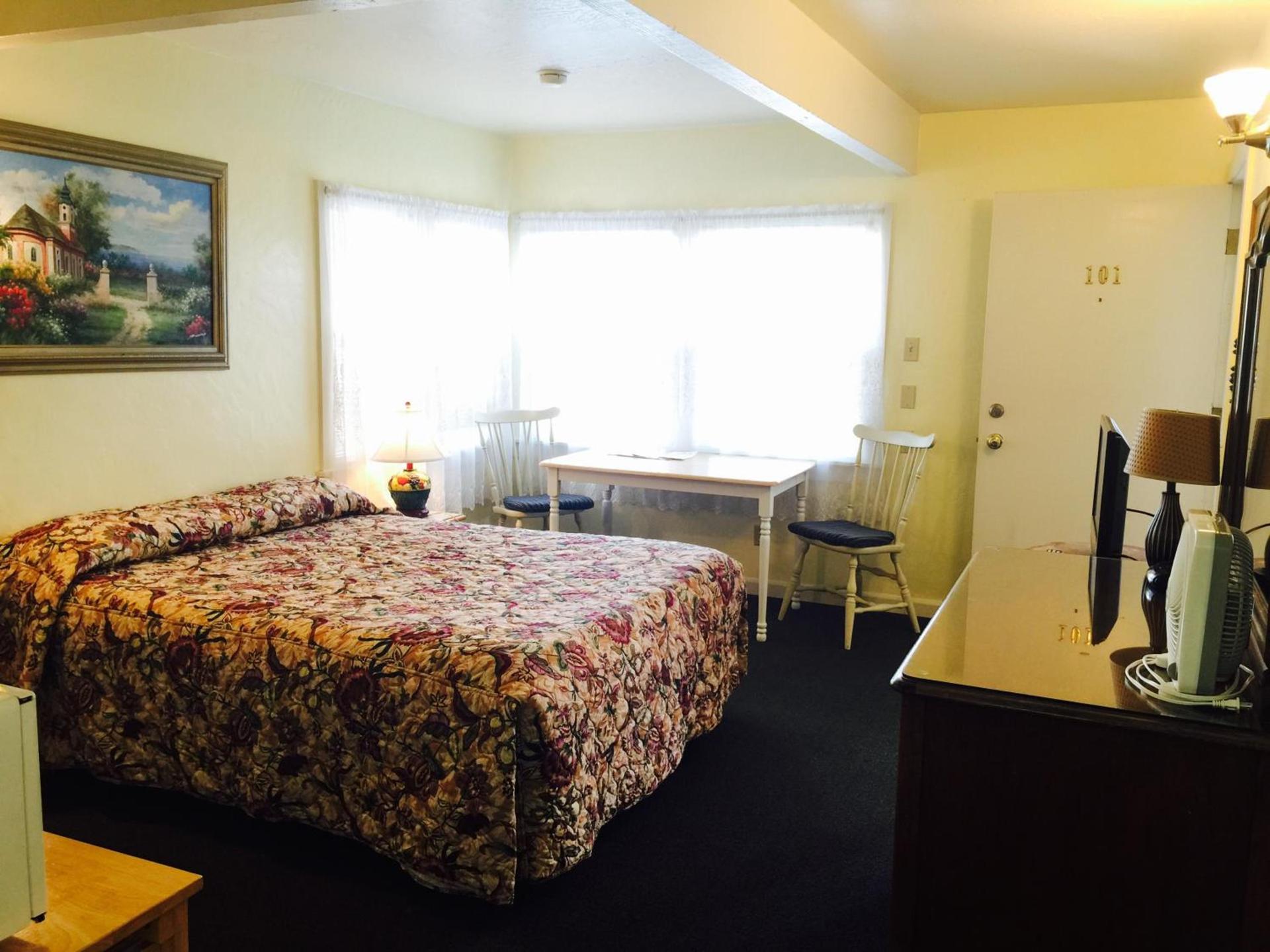 Harbor Inn photo 15