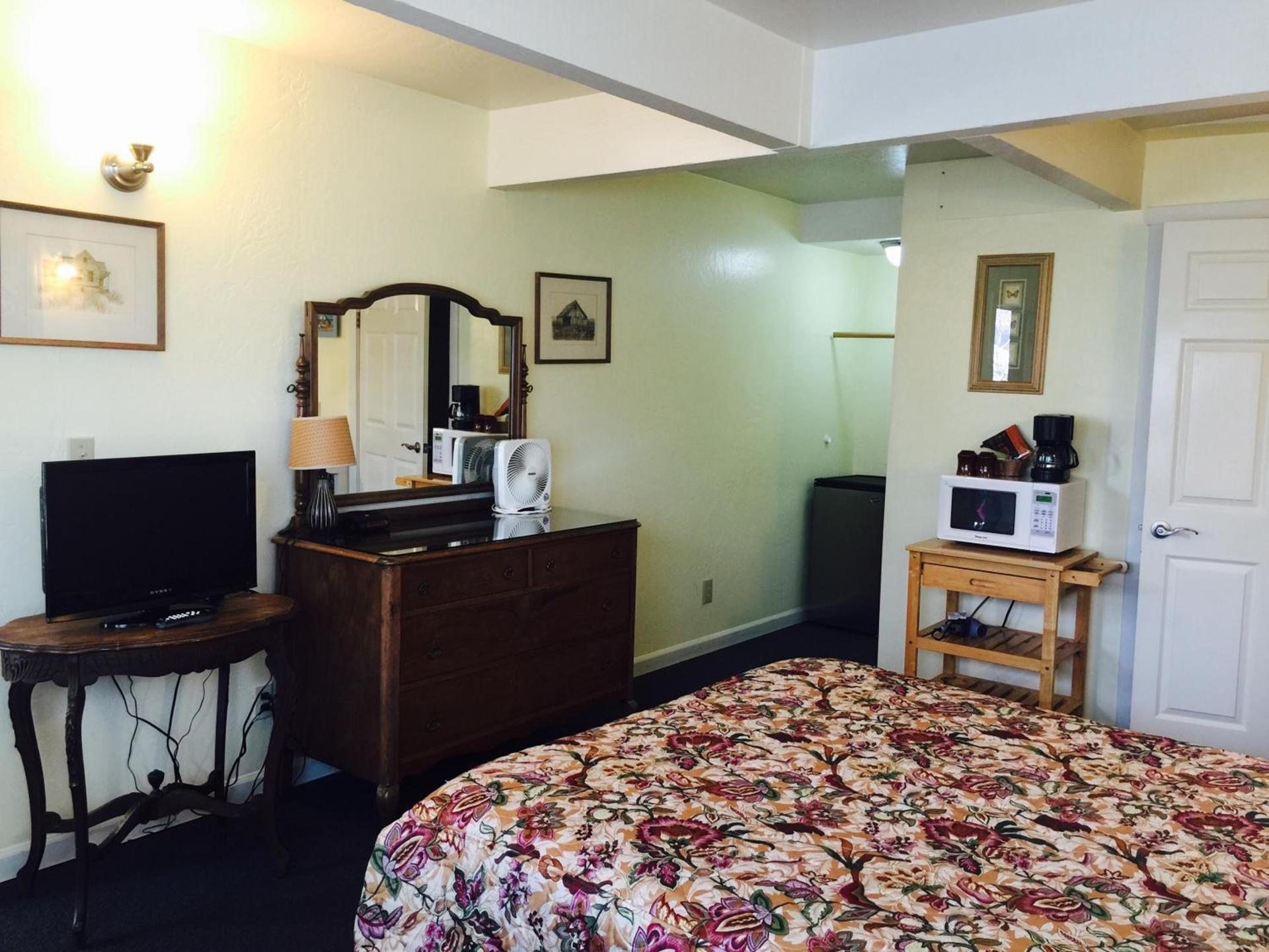 Harbor Inn photo 26