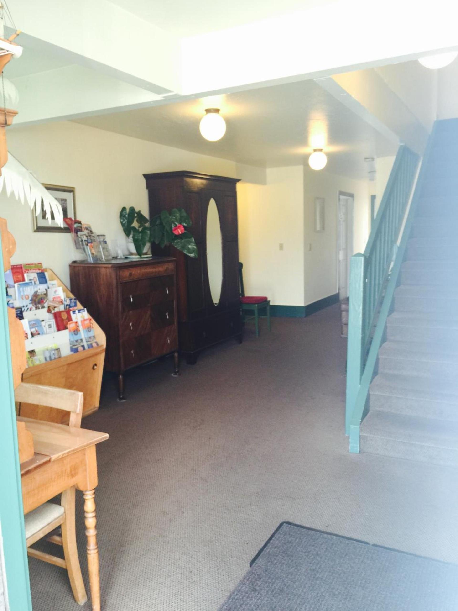 Harbor Inn photo 14