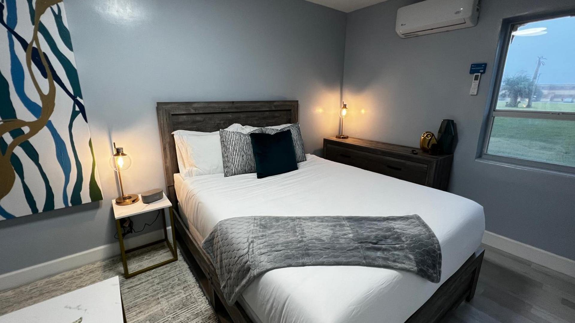 Oceano Suites Daytona Beach photo 27