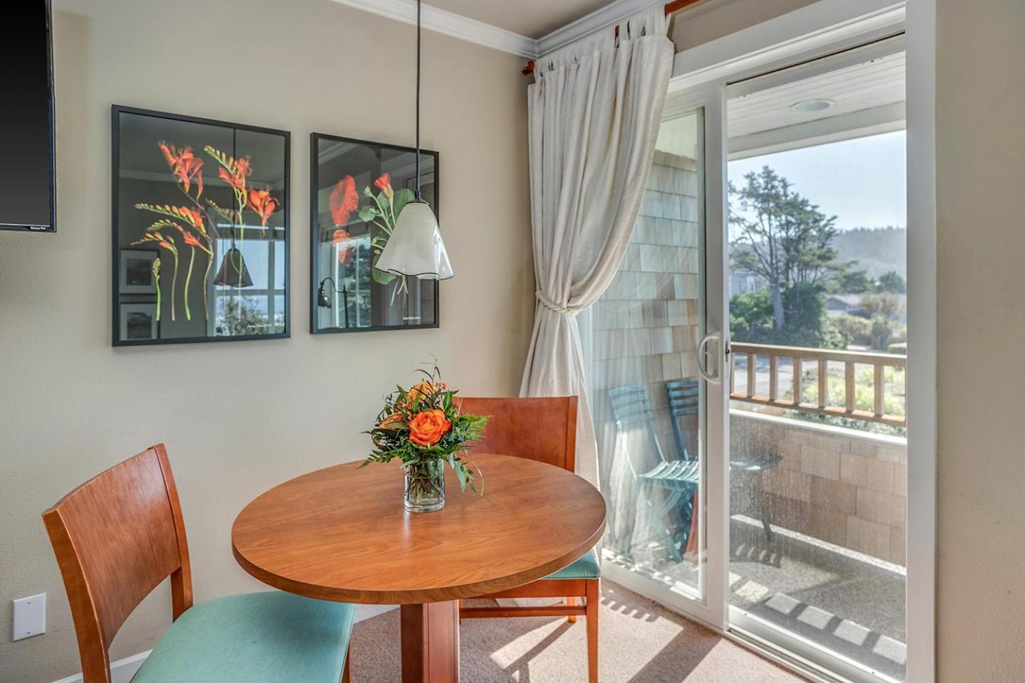 Cannon Beach Hotel Collection photo 69