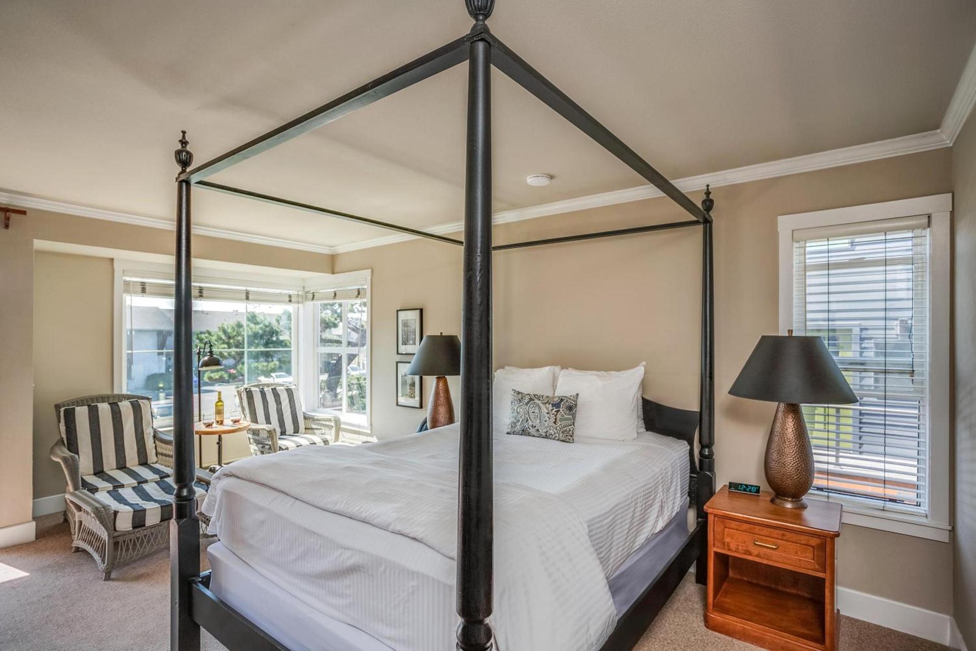Cannon Beach Hotel Collection photo 73