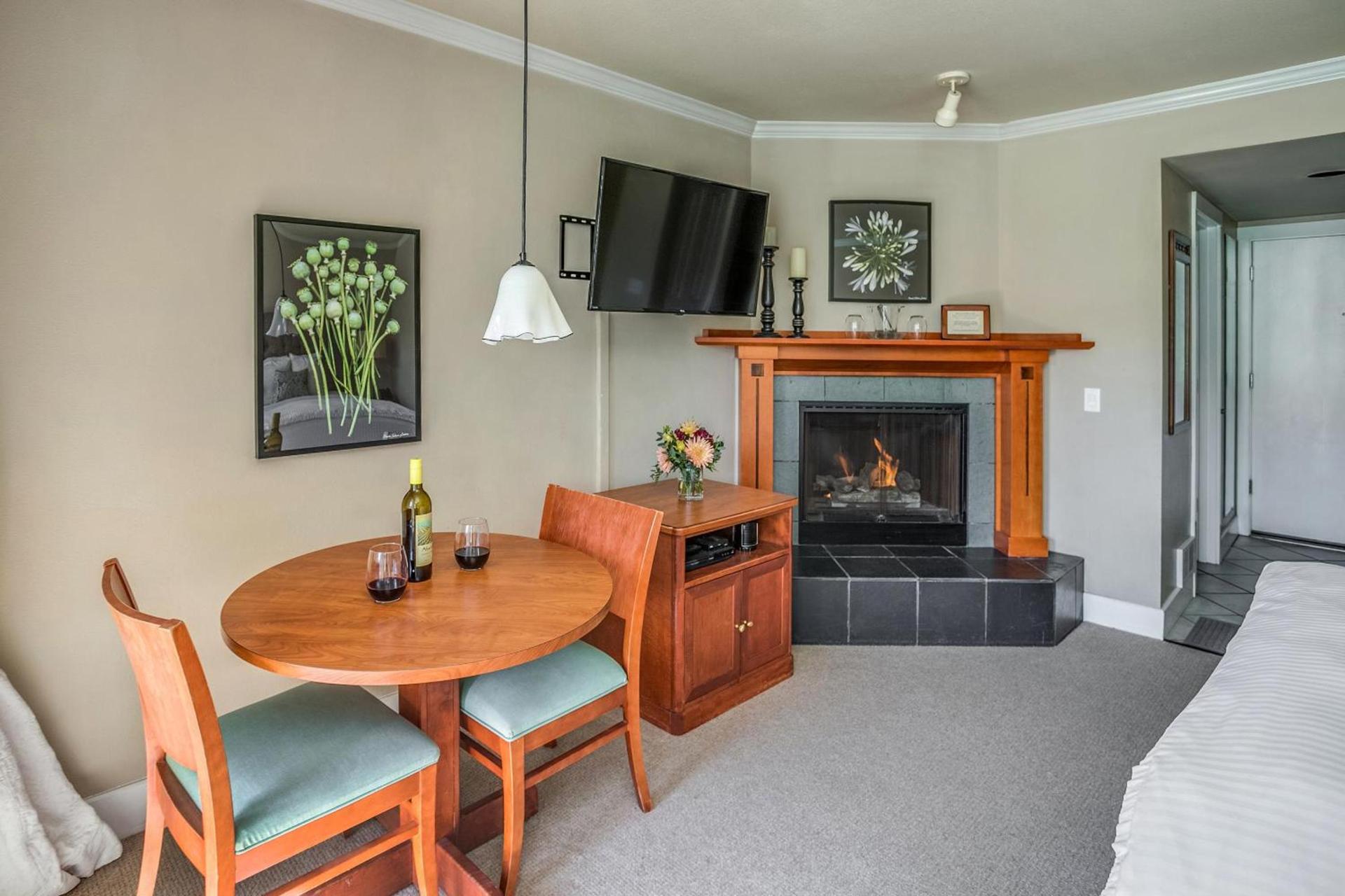 Cannon Beach Hotel Collection photo 78