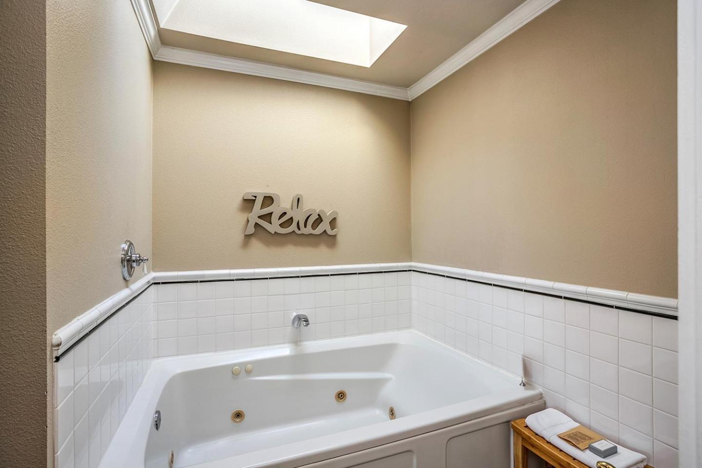 Cannon Beach Hotel Collection photo 91