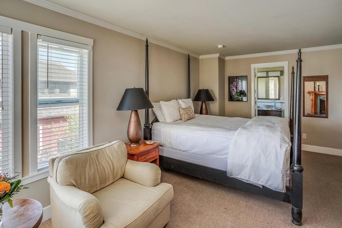 Cannon Beach Hotel Collection photo 4