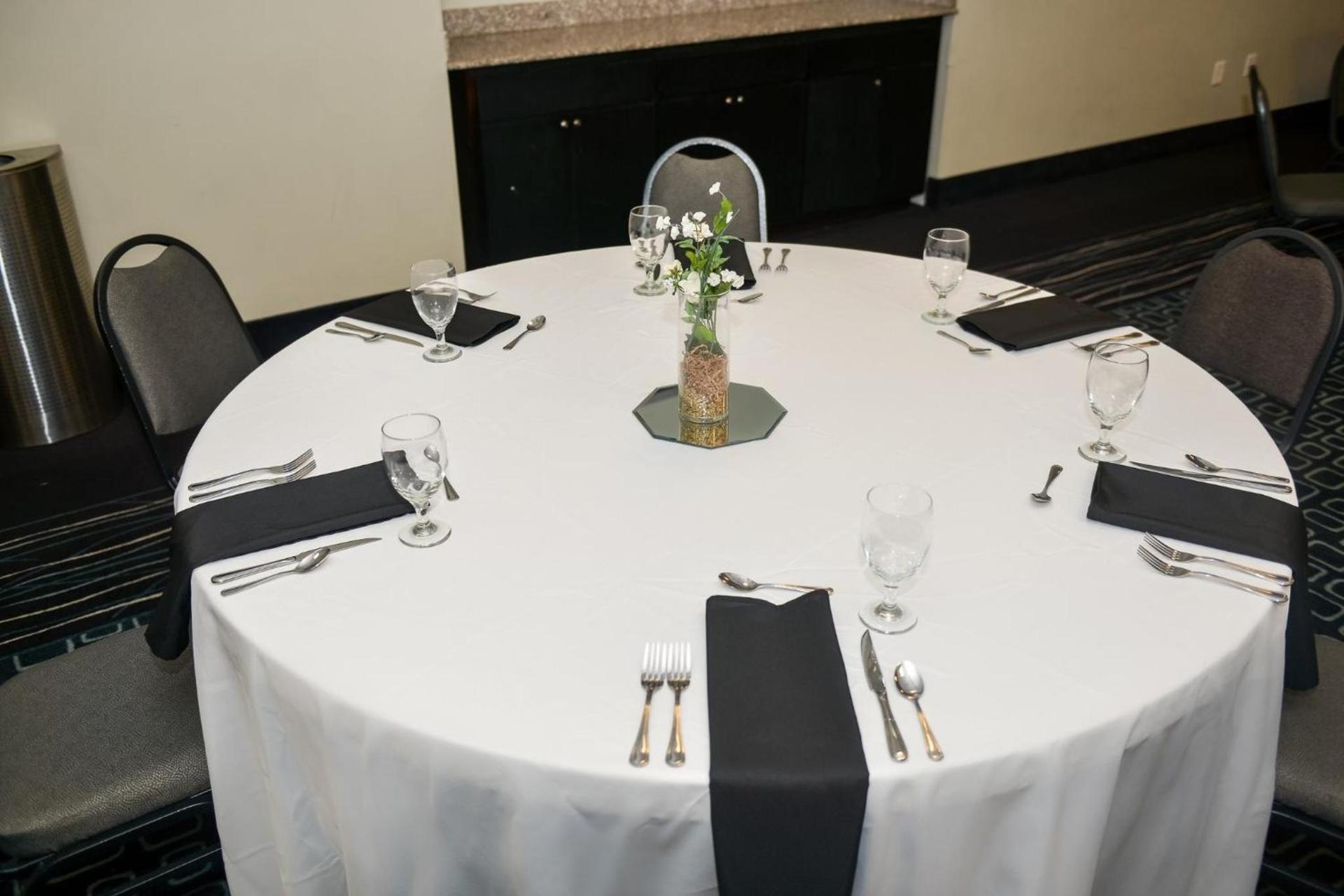 Holiday Inn Hammond by IHG photo 36