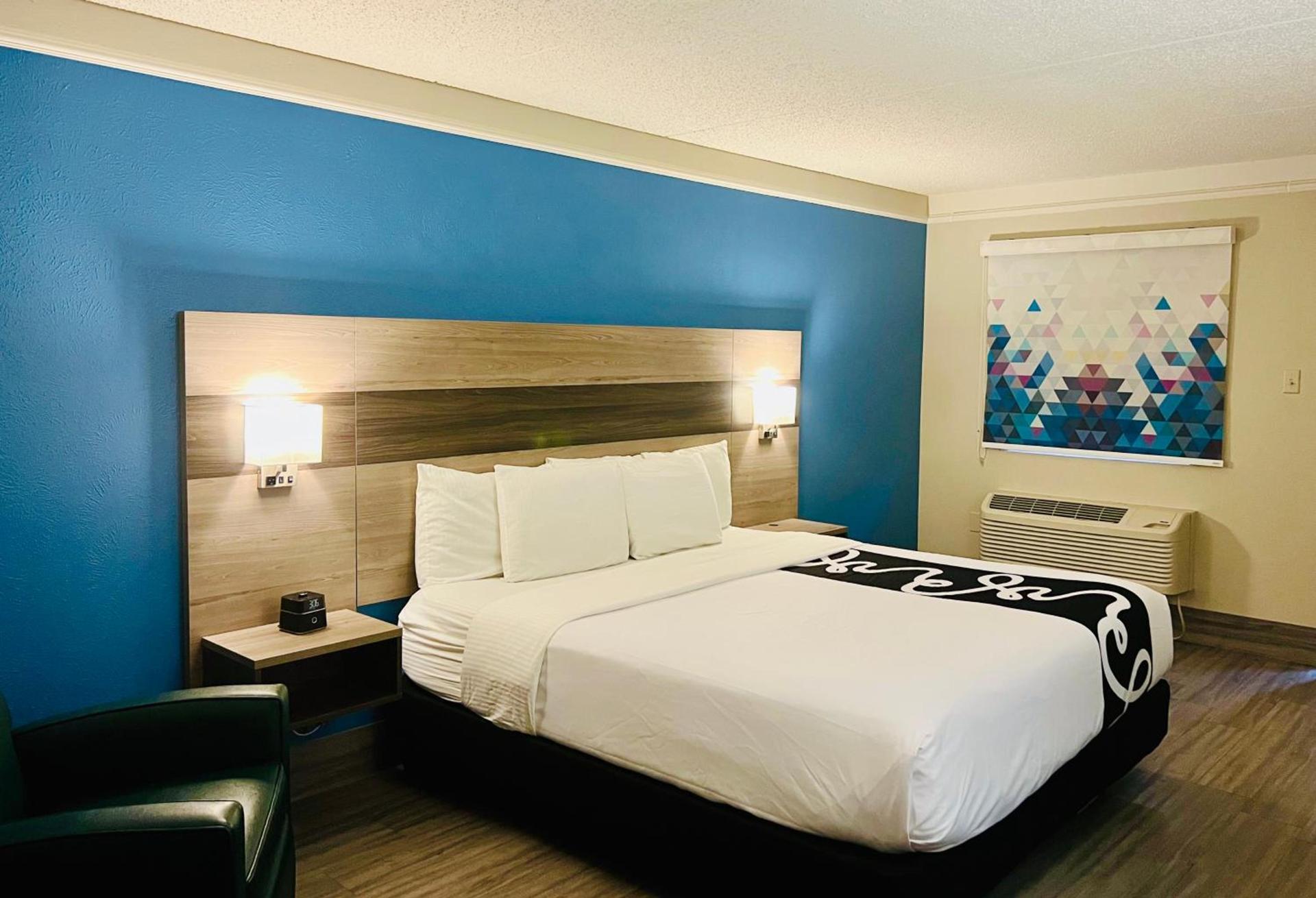 La Quinta Inn by Wyndham El Paso East Lomaland photo 11