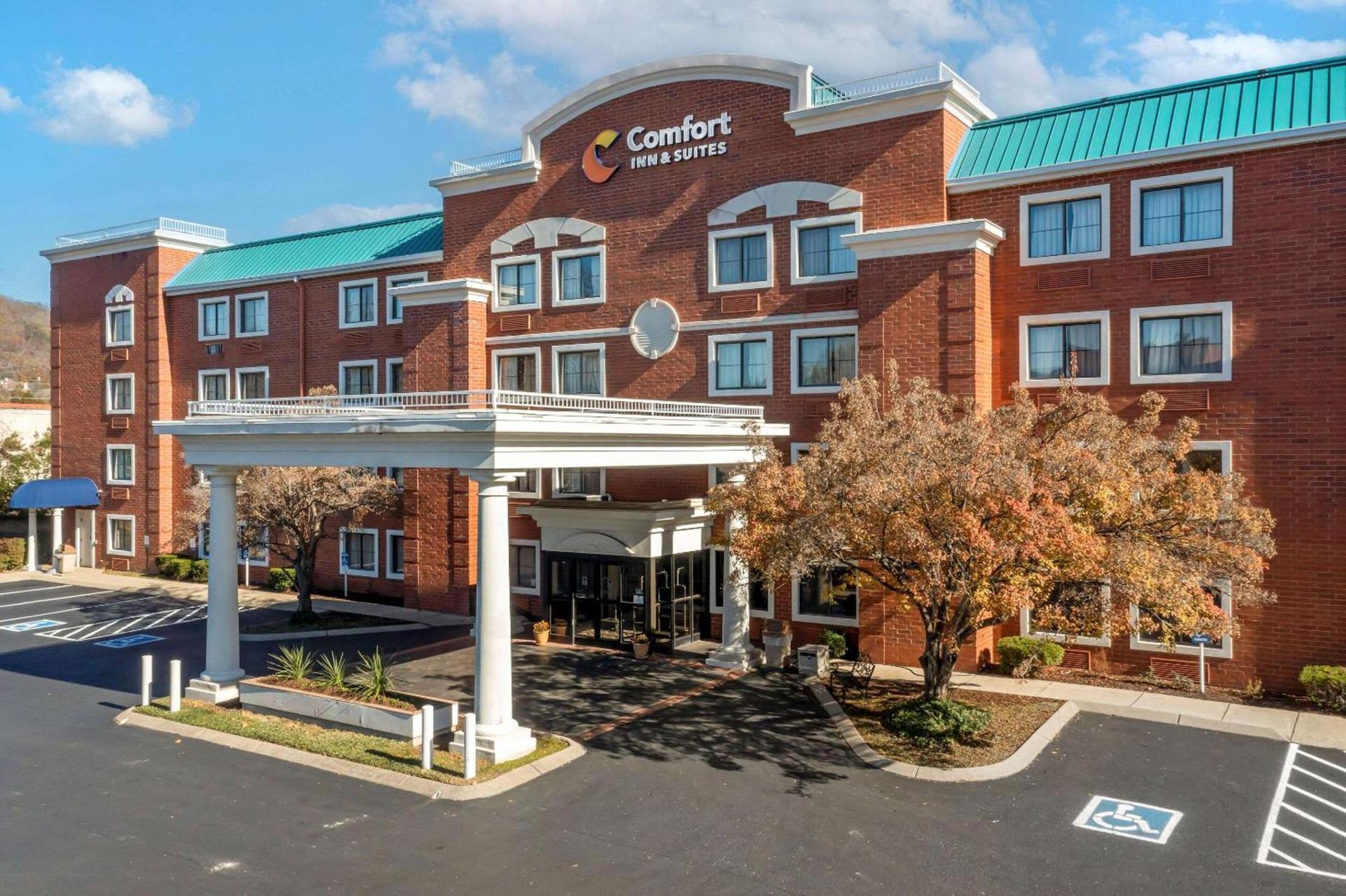 Comfort Inn & Suites Brentwood - Nashville photo 2