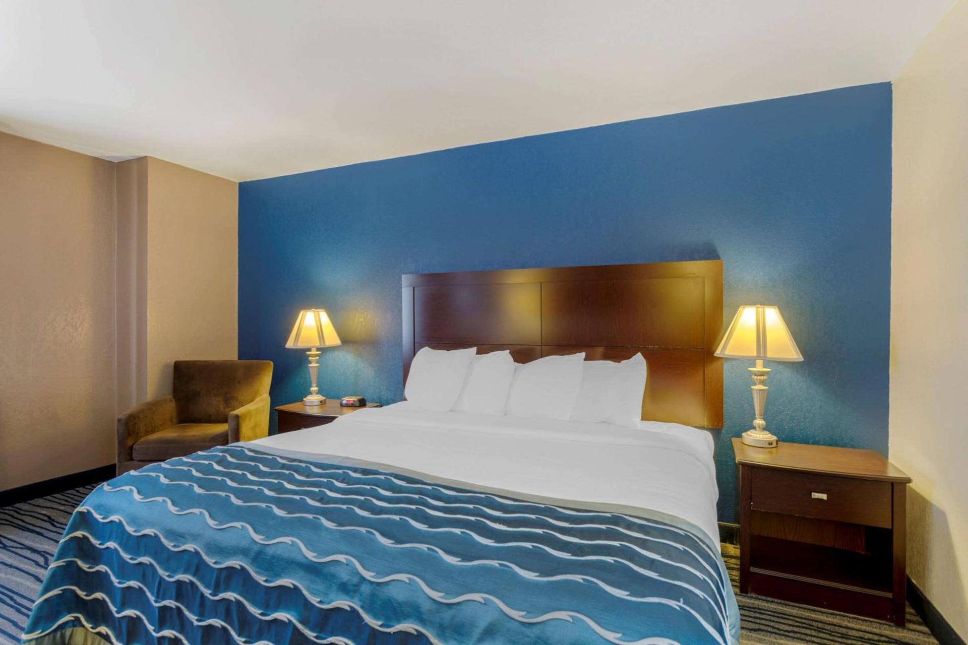 Comfort Inn & Suites Brentwood - Nashville photo 8