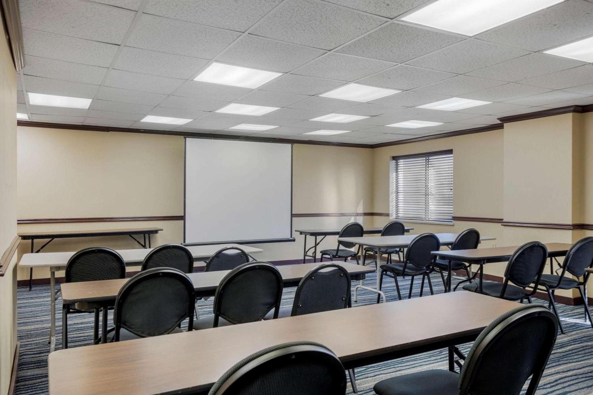 Comfort Inn & Suites Brentwood - Nashville photo 25