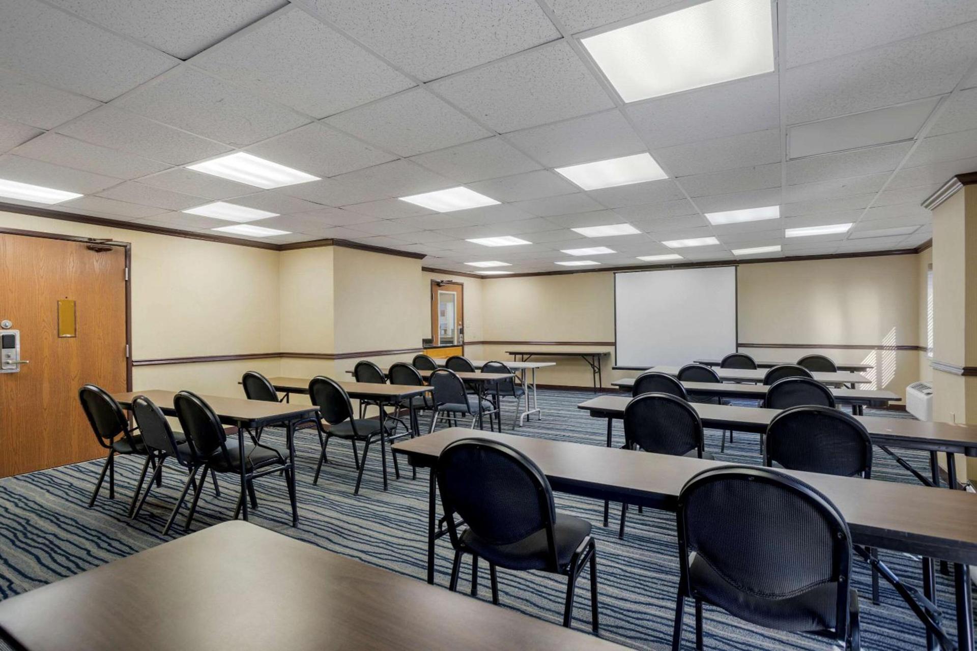 Comfort Inn & Suites Brentwood - Nashville photo 26